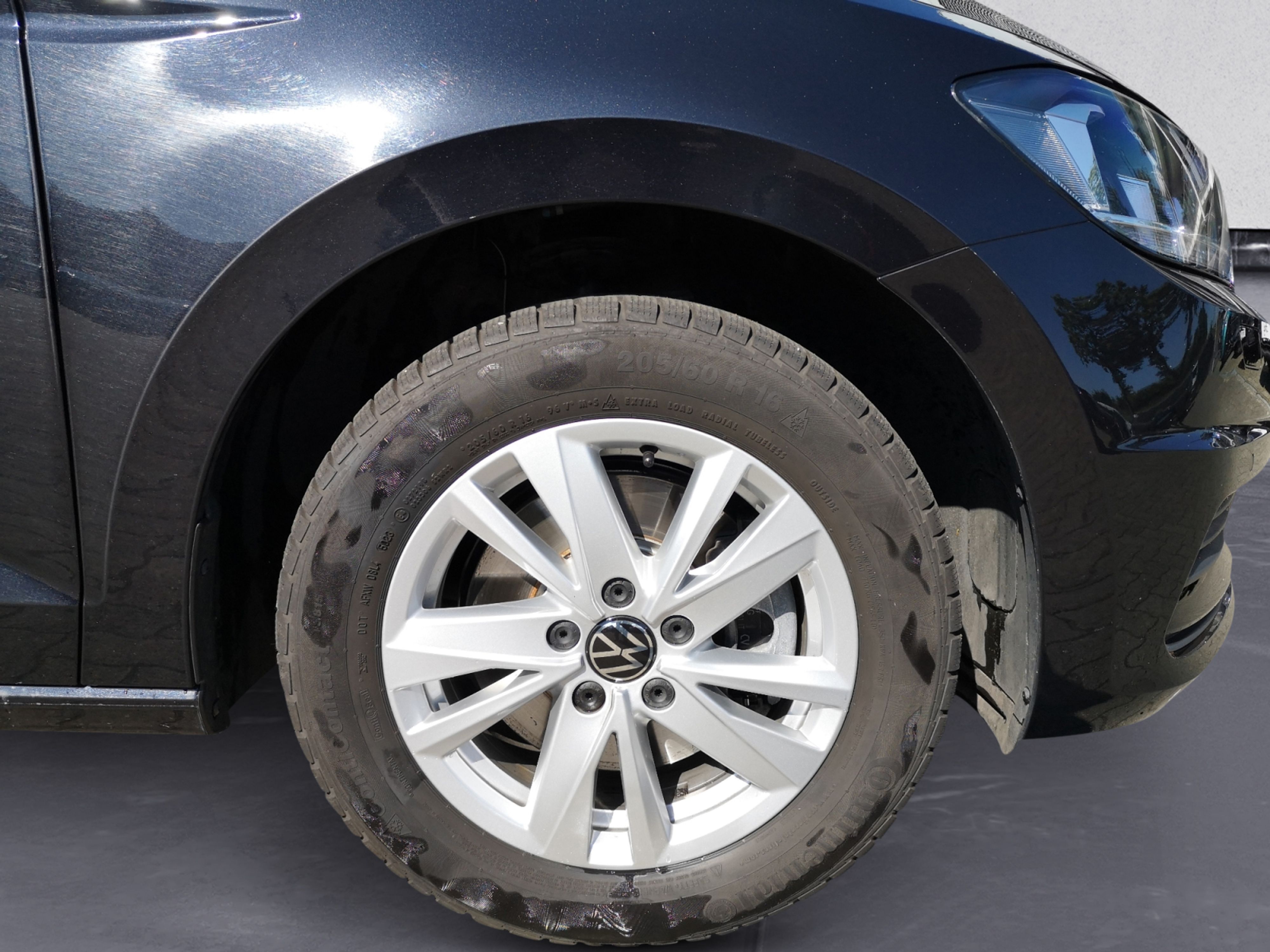 Volkswagen - Touran 1.5 TSI COMFORTLINE