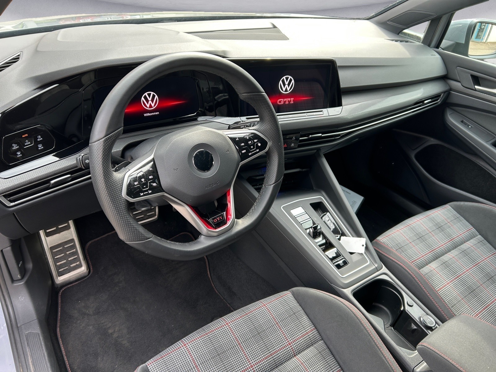 Volkswagen - Golf GTI 2.0 TSI DSG