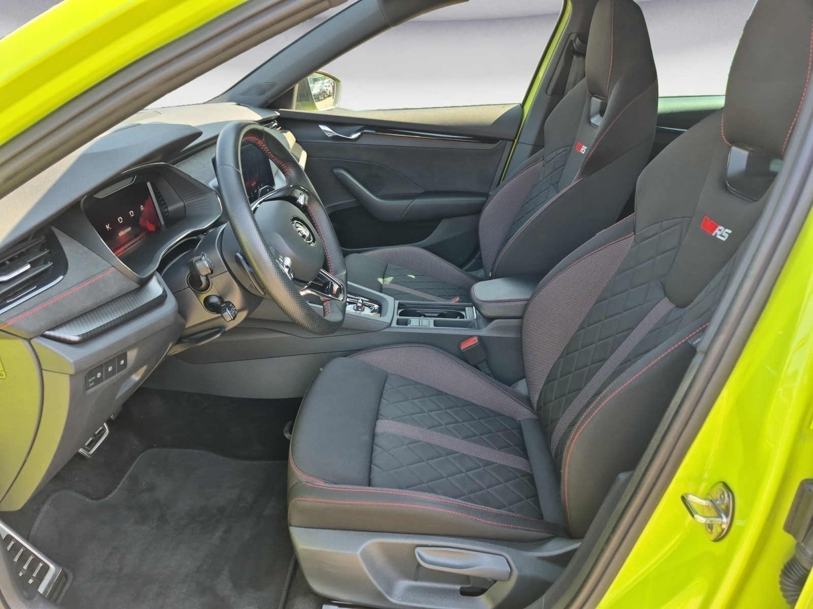 Skoda - Octavia Combi 1.4 TSI iV DSG RS