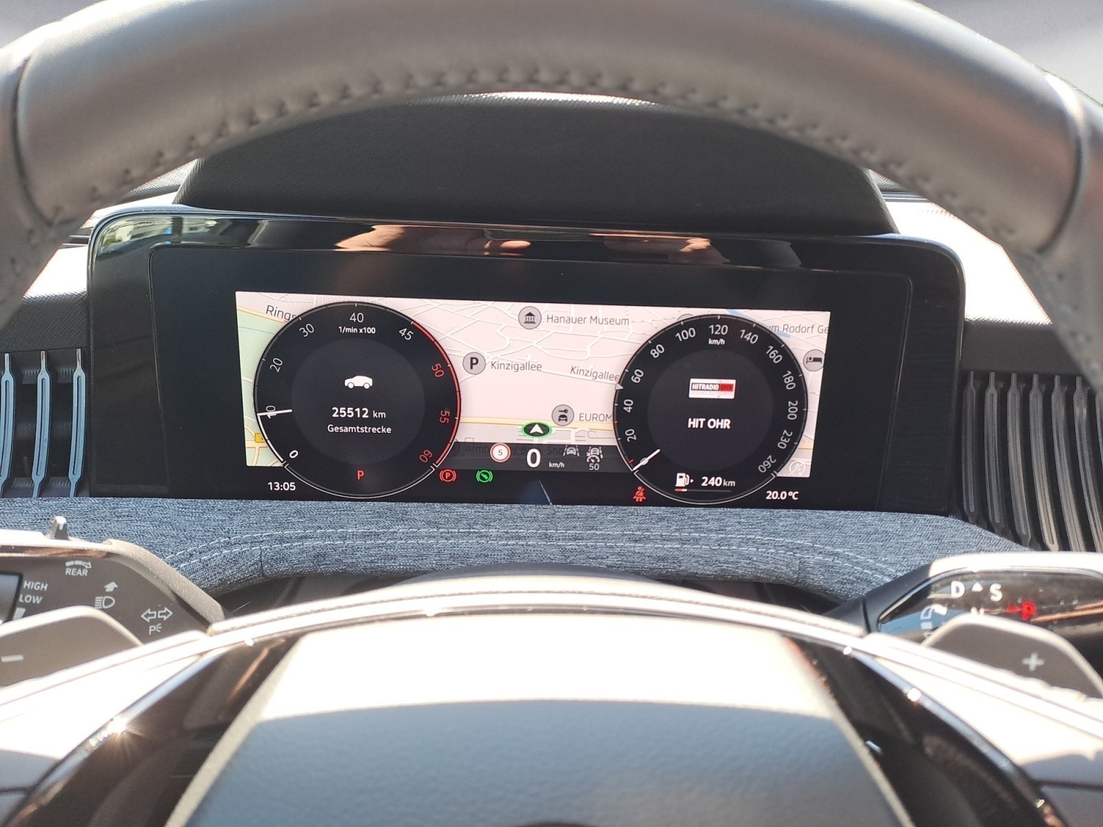 Skoda - Superb Combi 2.0TDI DSG Selection