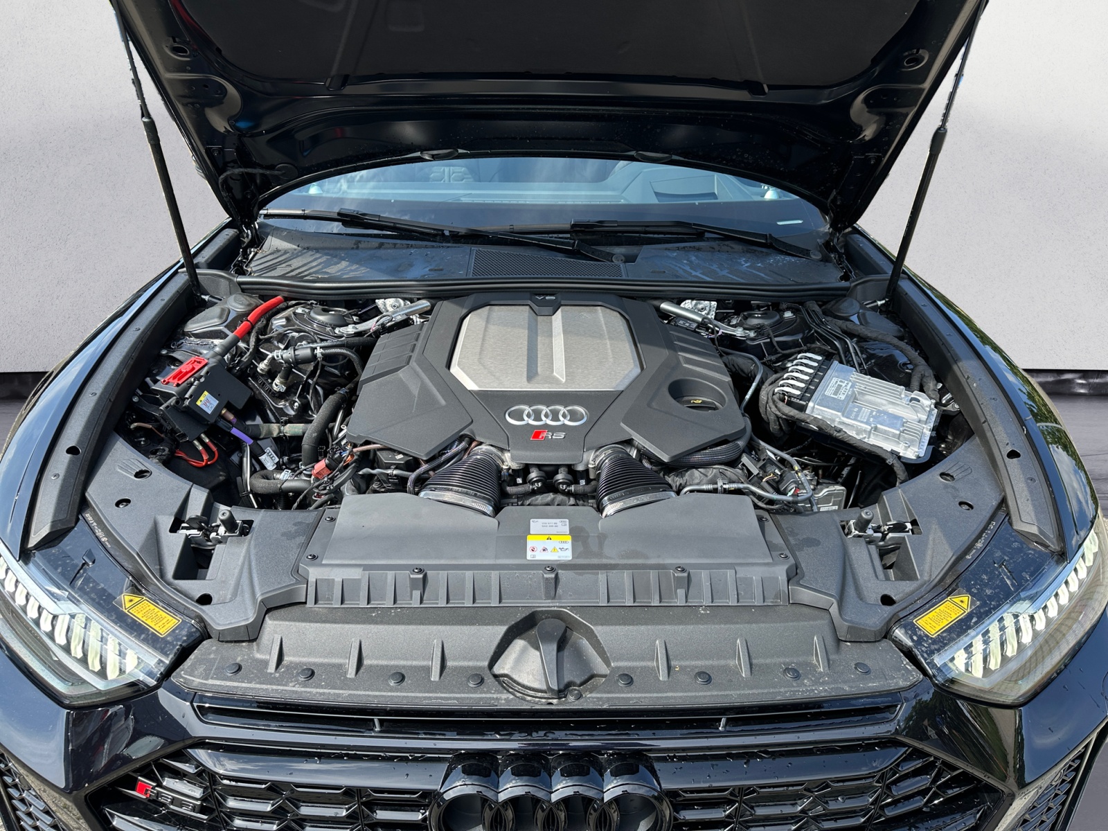 Audi - RS 6 Avant performance 463(630) kW( PS) tiptronic