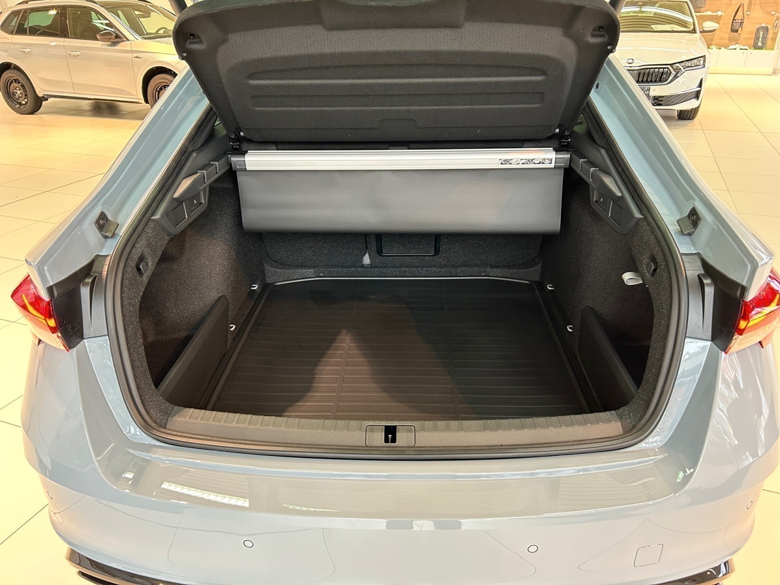 Skoda - Octavia RS 2,0 TSI 7-Gang-DSG