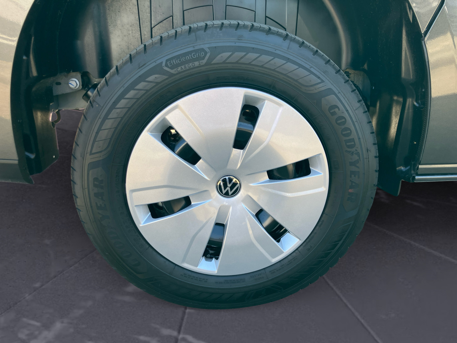 Volkswagen - Caravelle 2,0 l TDI 6-Gang Radst. 3100 mm