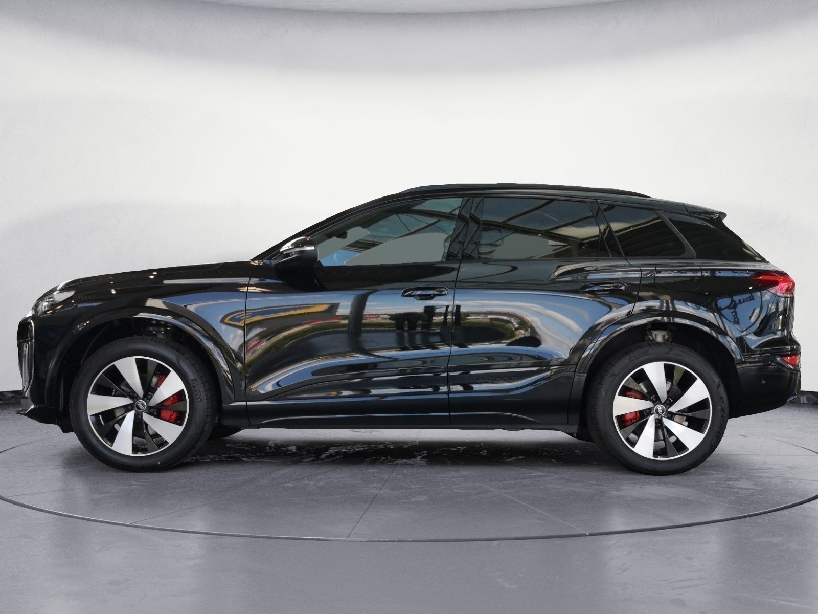 Audi - Q6 SUV e-tron quattro