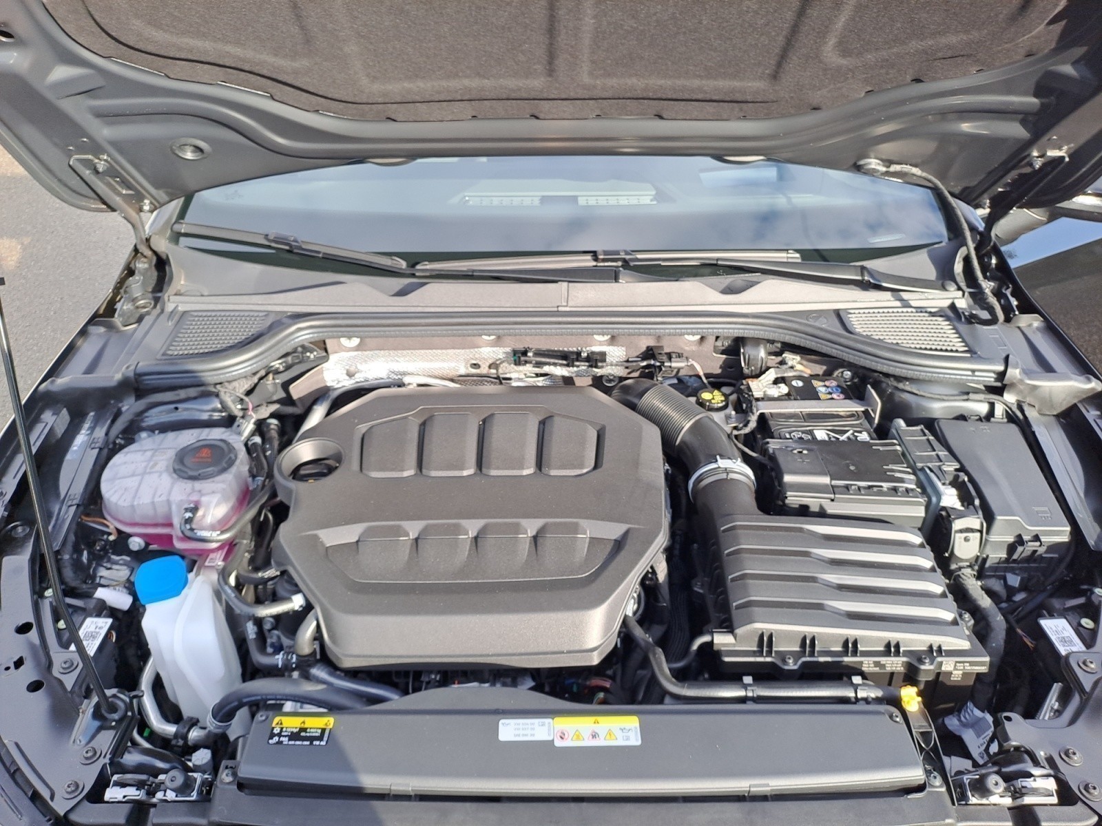 Volkswagen - Golf R 2,0 l TSI OPF 4MOTION 7-Gang-Doppelkupplungsgetriebe DSG