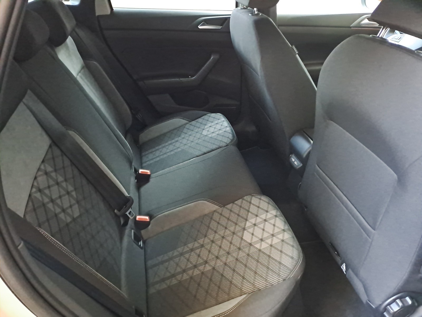 Volkswagen - Taigo R-Line 1,5 l TSI OPF  (150 P S) 7-Gang-Doppelkupplungsgetriebe DSG