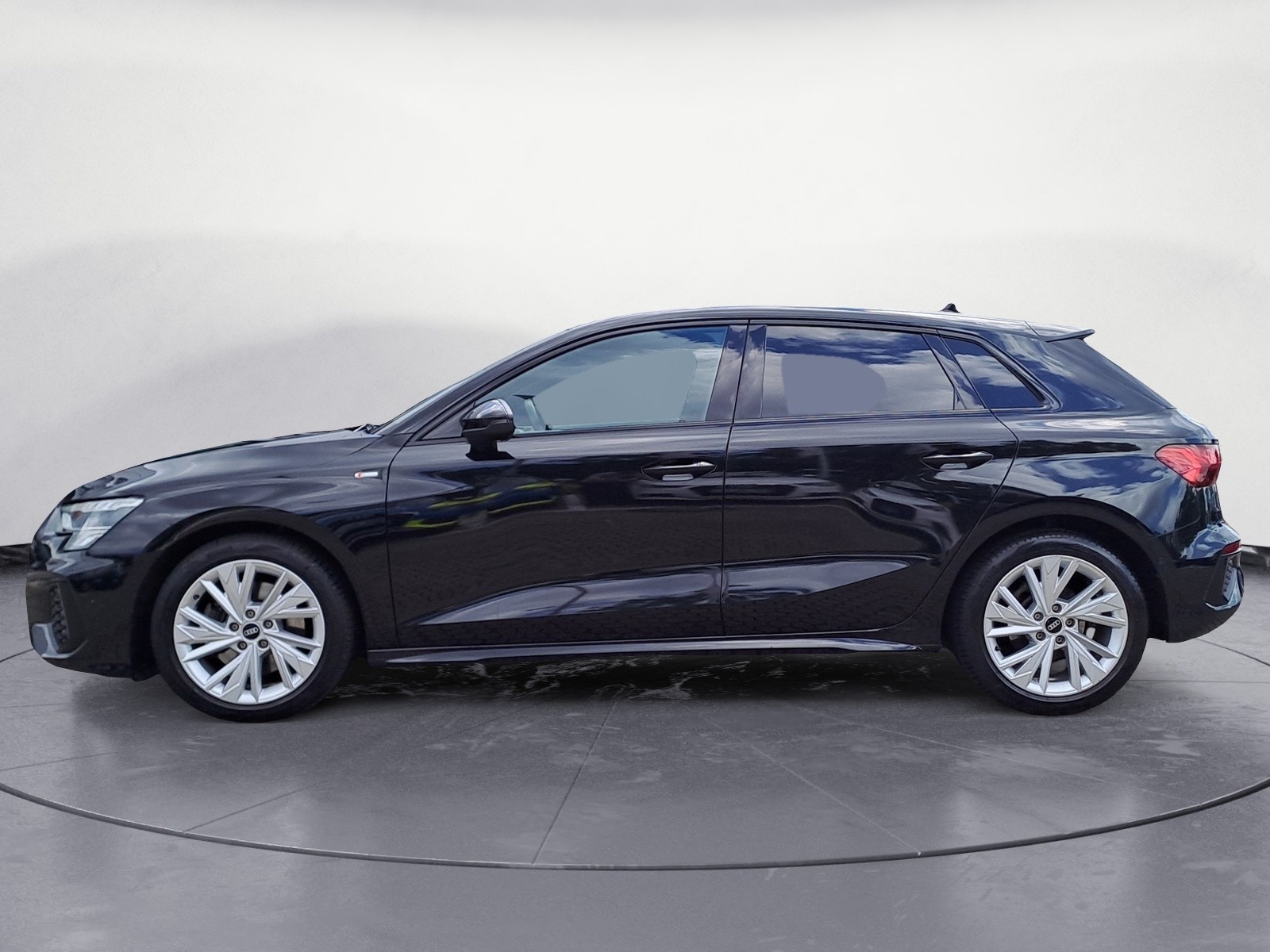 Audi - A3 Sportback S line 30 TFSI