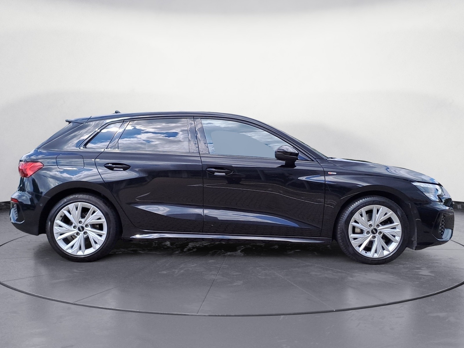 Audi - A3 Sportback S line 30 TFSI