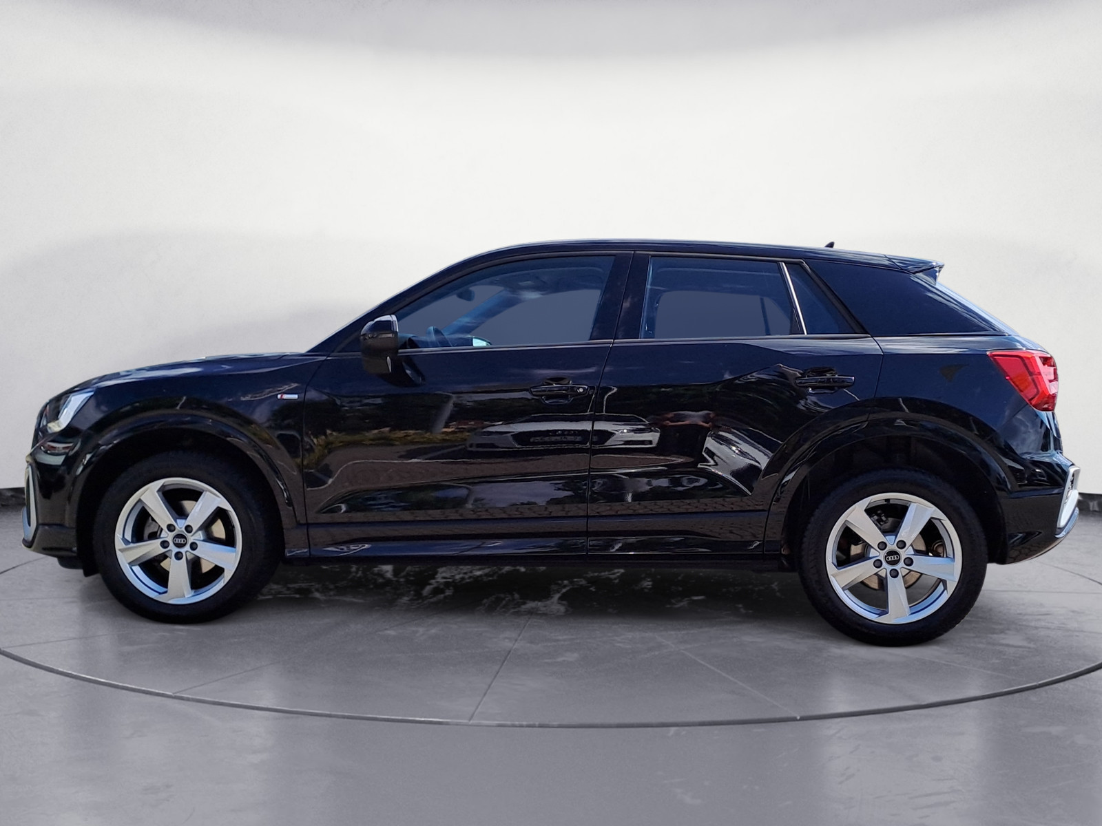 Audi - Q2 35 TFSI S tronic S line