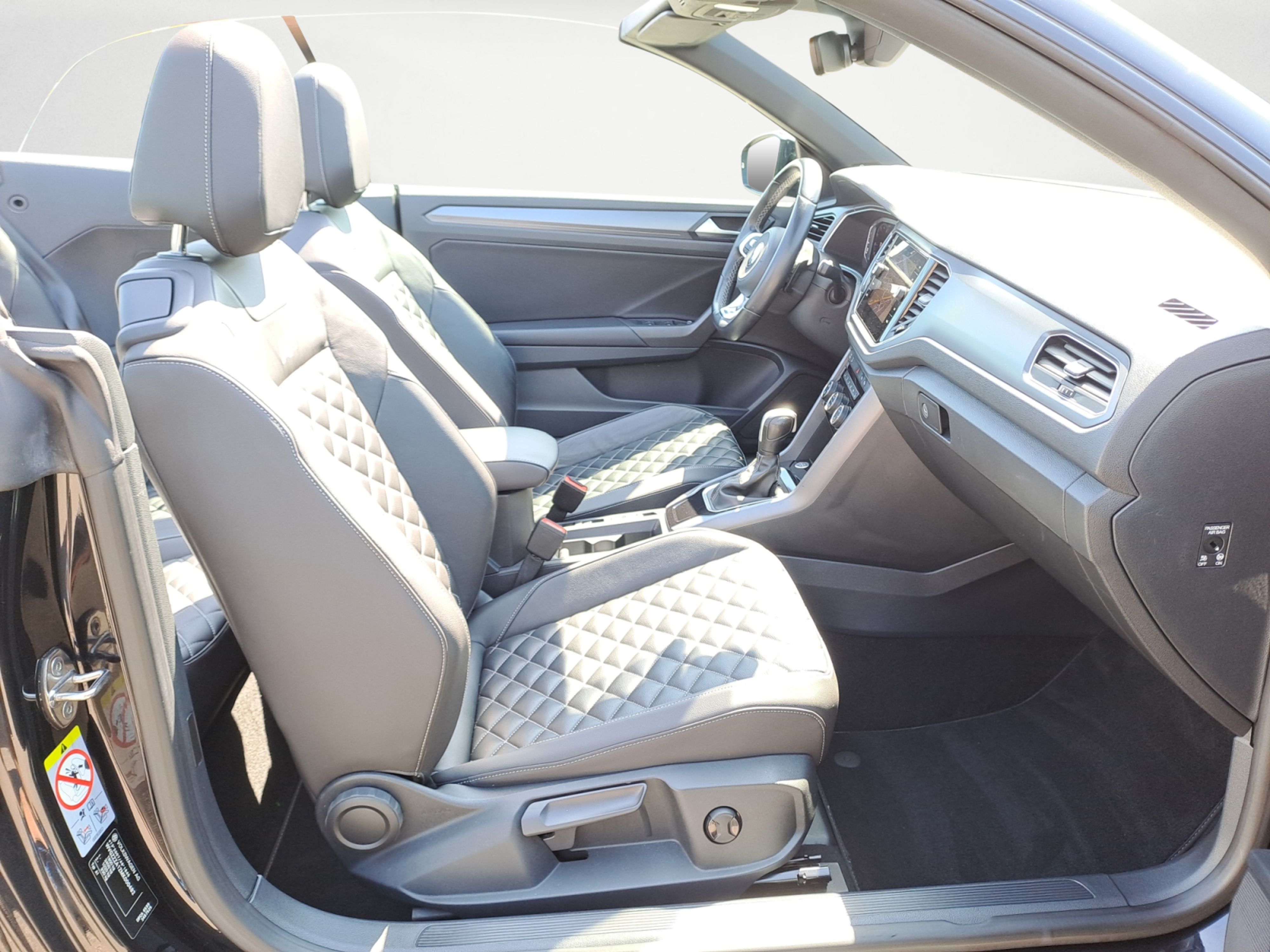 Volkswagen - T-Roc Cabriolet 1.5 TSI DSG R-LINE