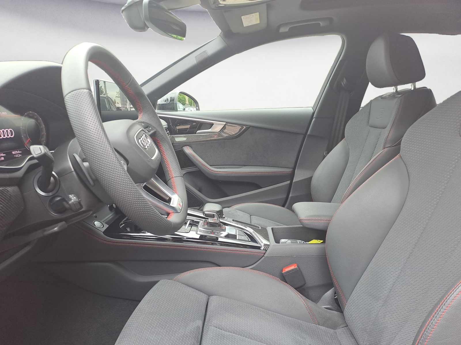 Audi - A4 Avant 40 TFSI quattro S tronic S line