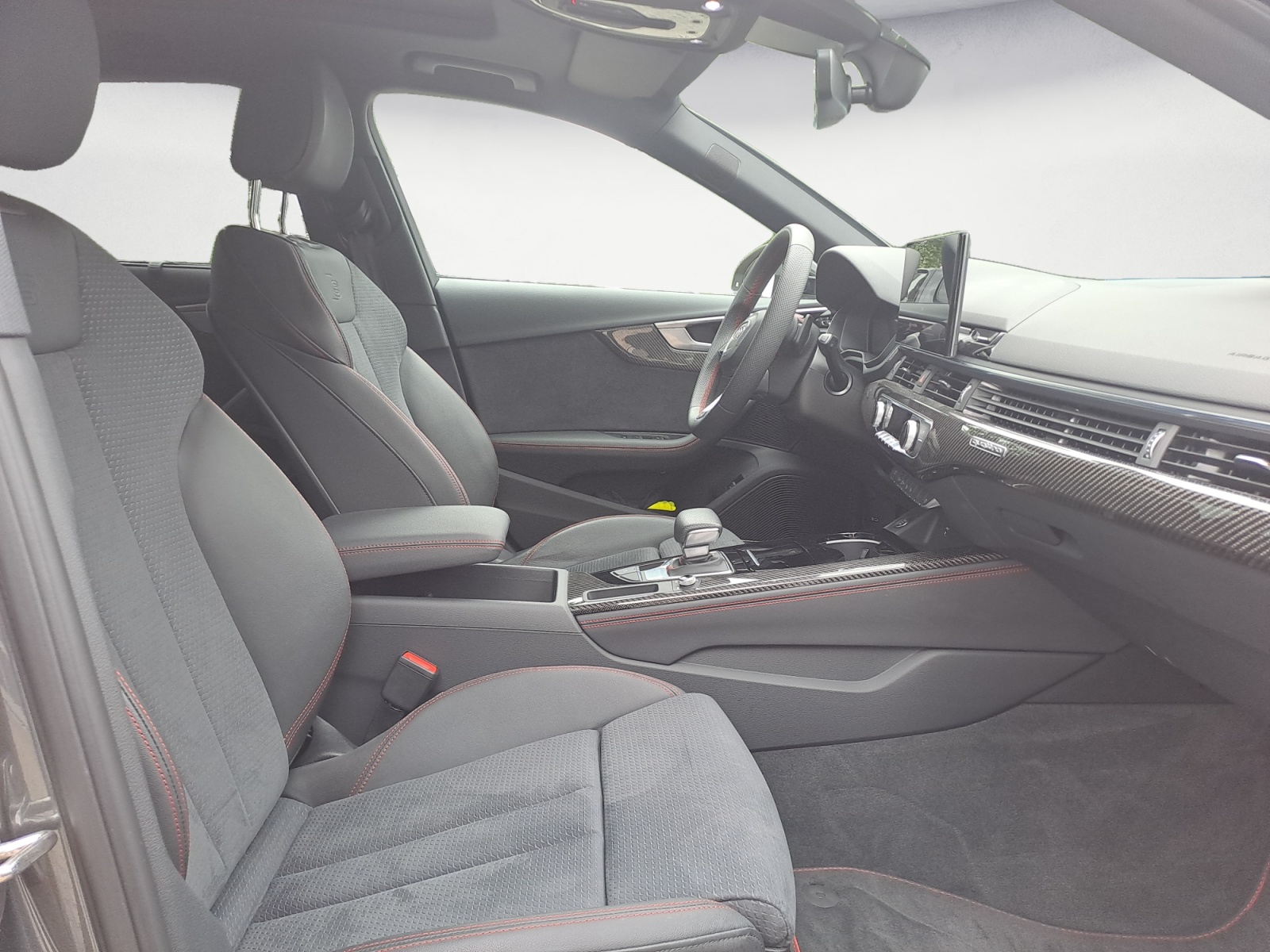 Audi - A4 Avant 40 TFSI quattro S tronic S line