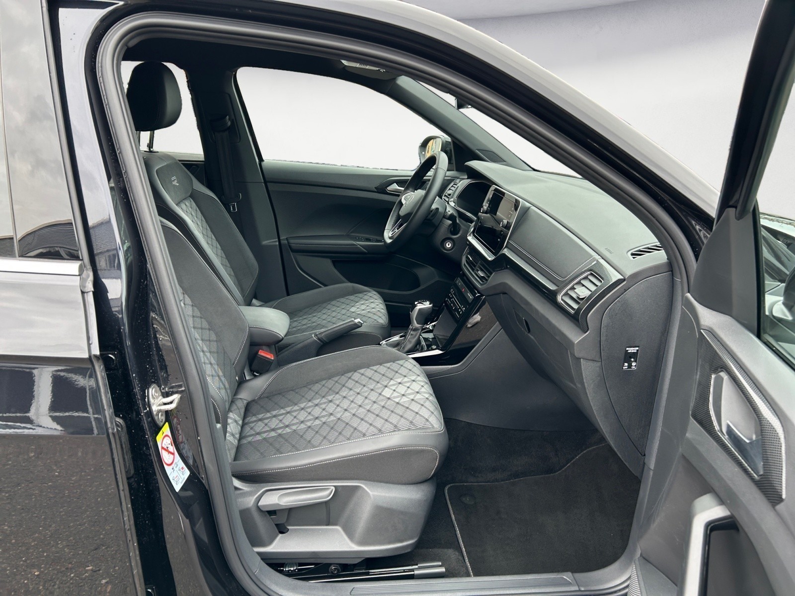 Volkswagen - T-Cross R-Line 1.5 l TSI ACT OPF