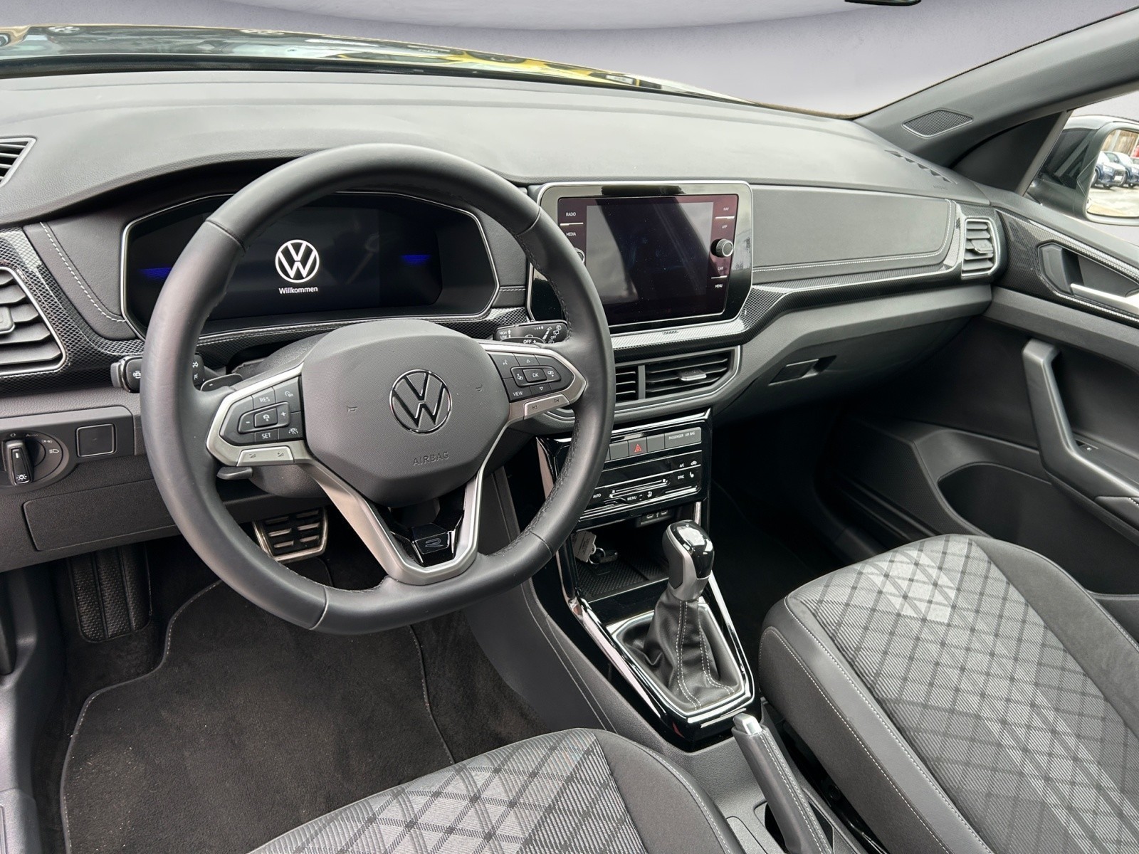 Volkswagen - T-Cross R-Line 1.5 l TSI ACT OPF