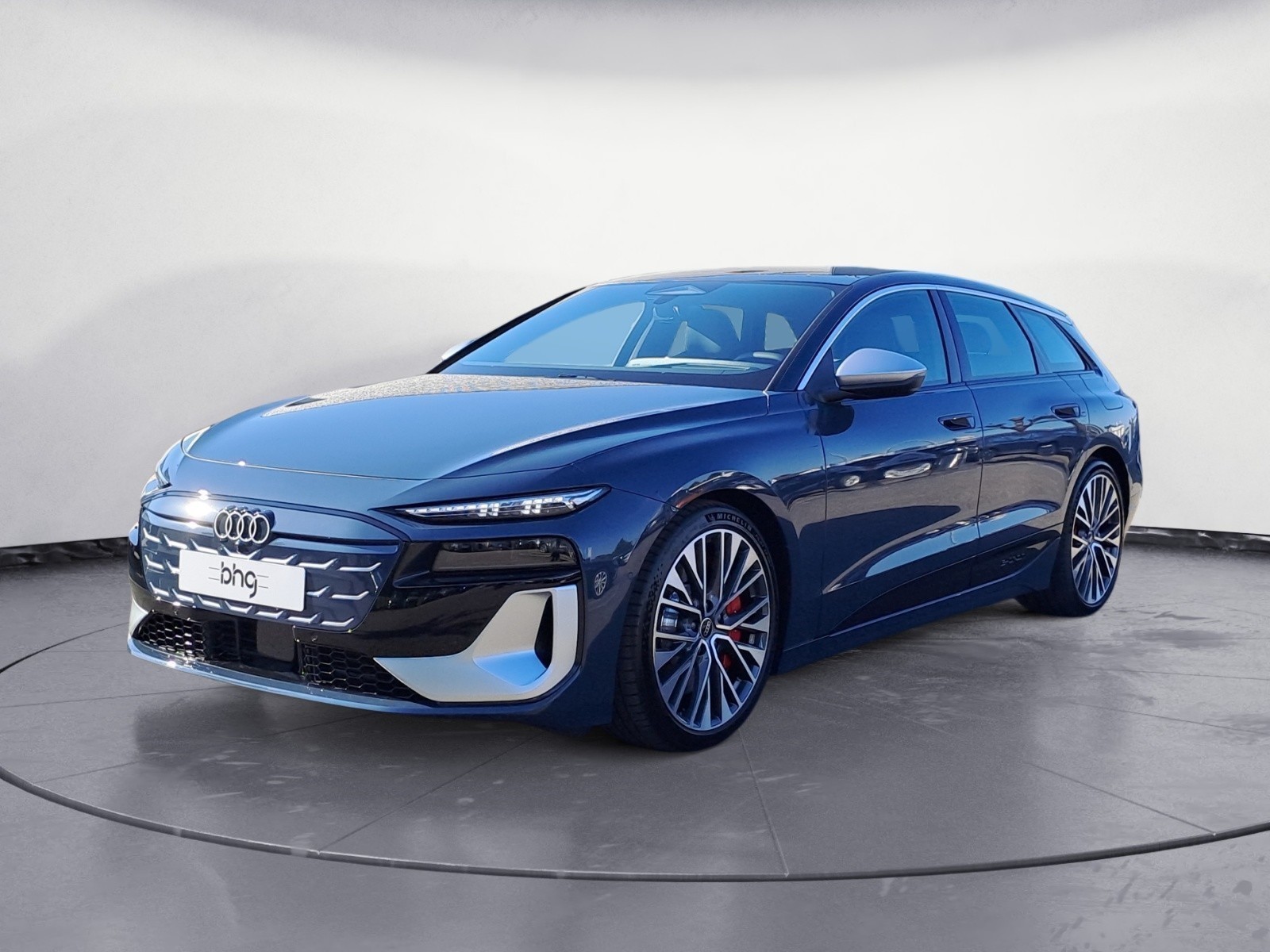 Audi - S6 Avant e-tron
