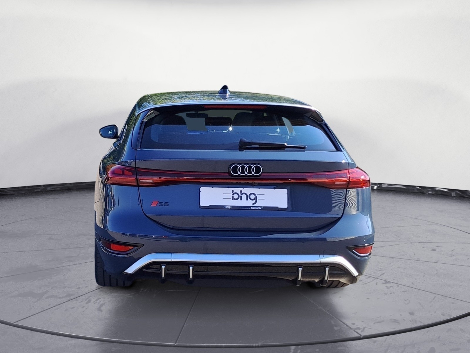 Audi - S6 Avant e-tron