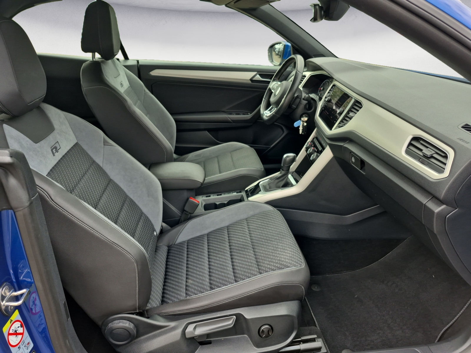 Volkswagen - T-Roc Cabriolet 1.5 TSI ACT OPF DSG R-Line
