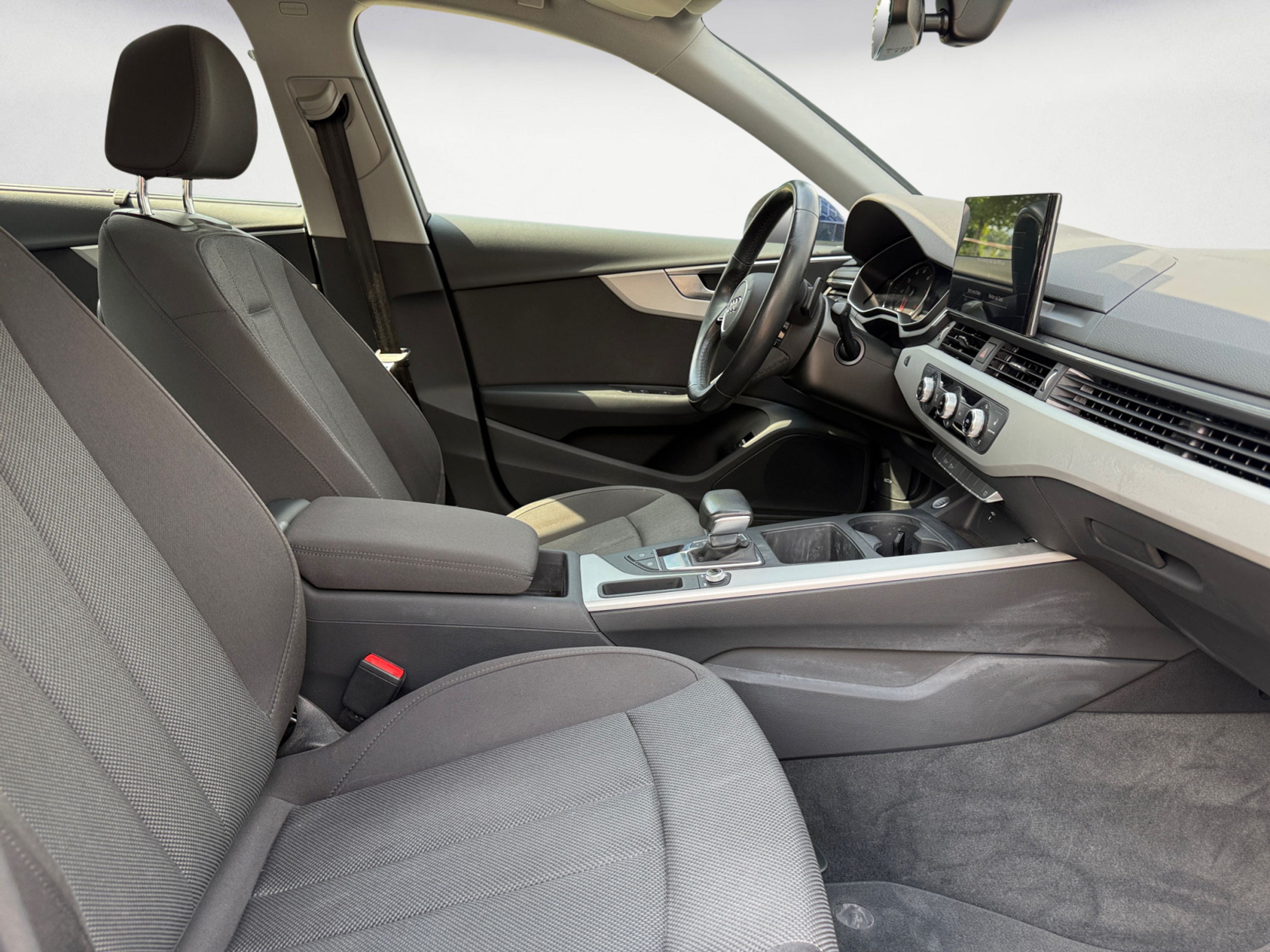 Audi - A4 35 TFSI S tronic advanced