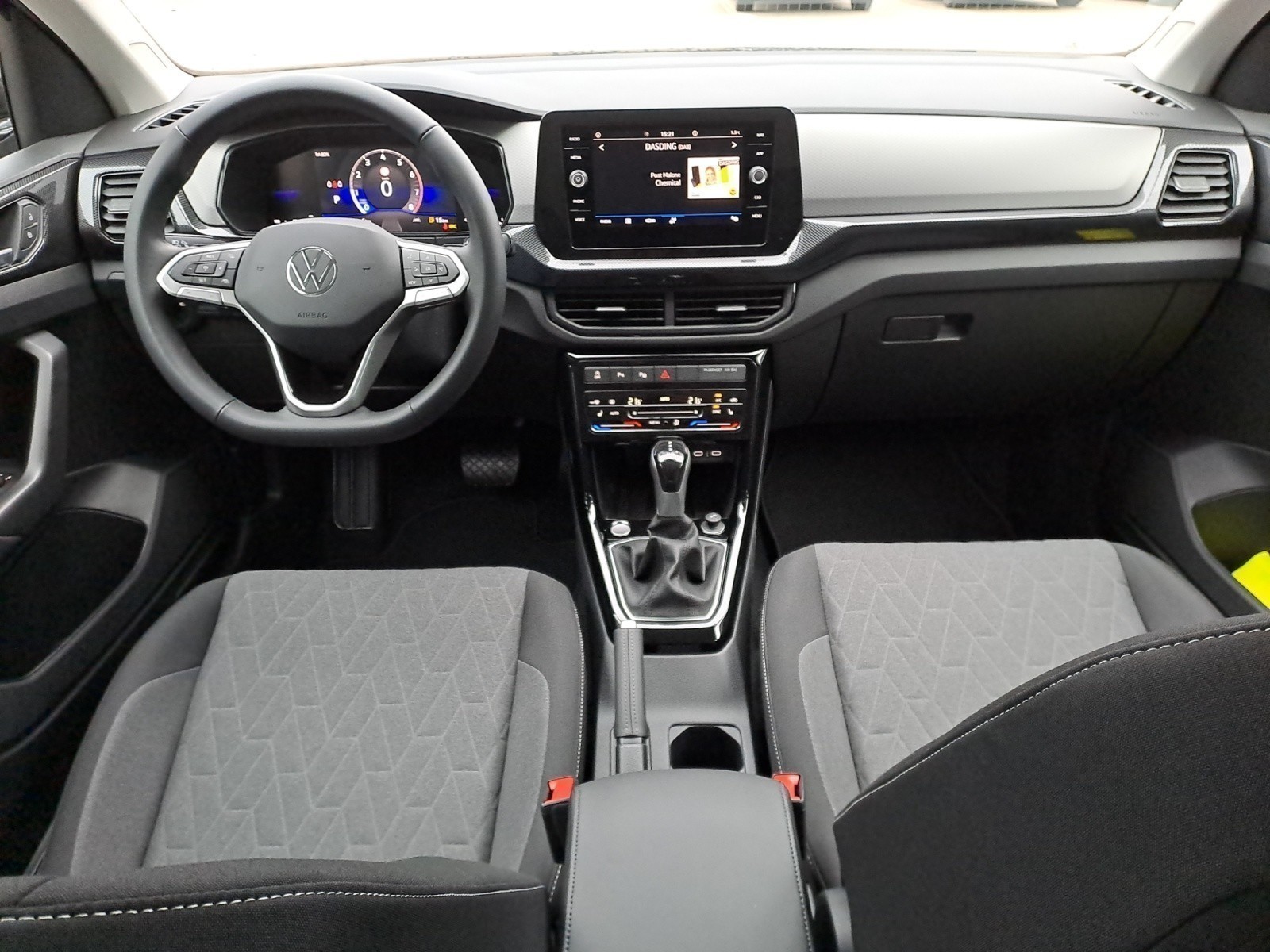 Volkswagen - T-Cross Life 1.0 l TSI OPF ) 7-Gang-Doppelkupplungsgetriebe DSG