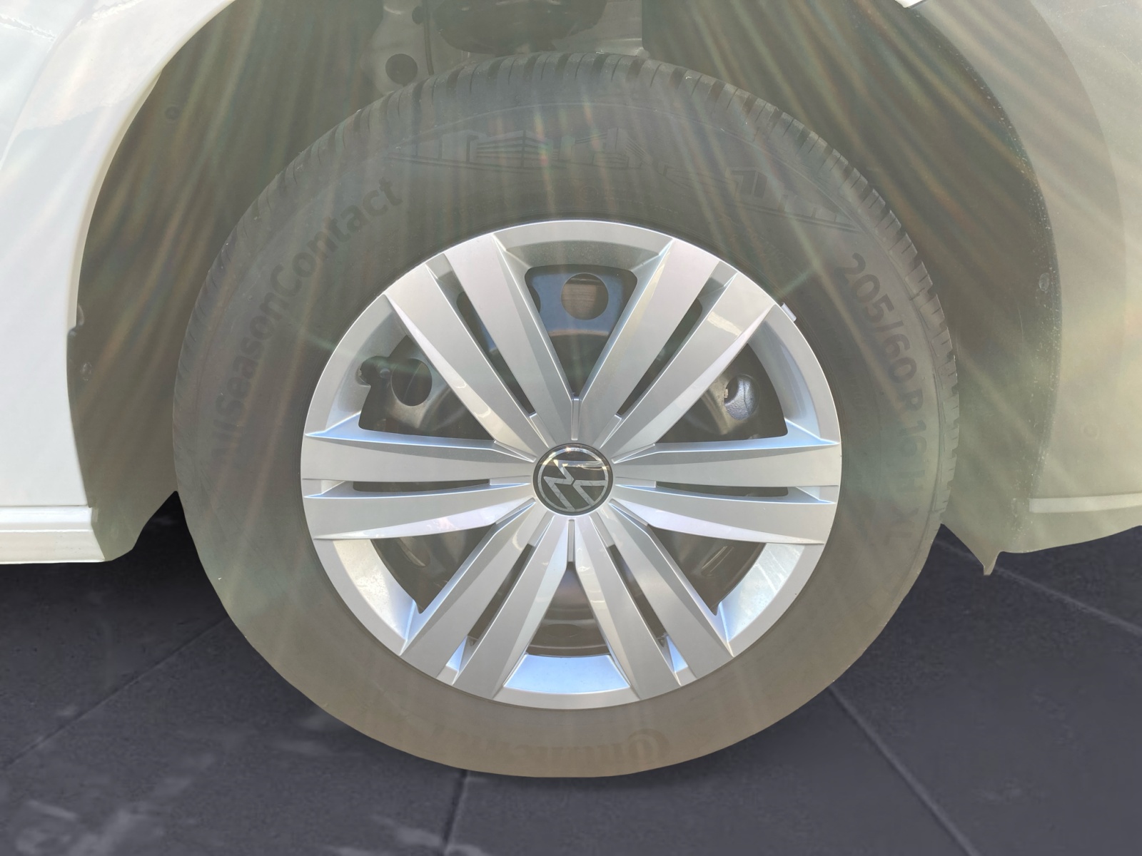Volkswagen - Caddy Cargo 1,5 l  TSI EU6 Frontantrieb 6-Gang Radst. 2755 mm
