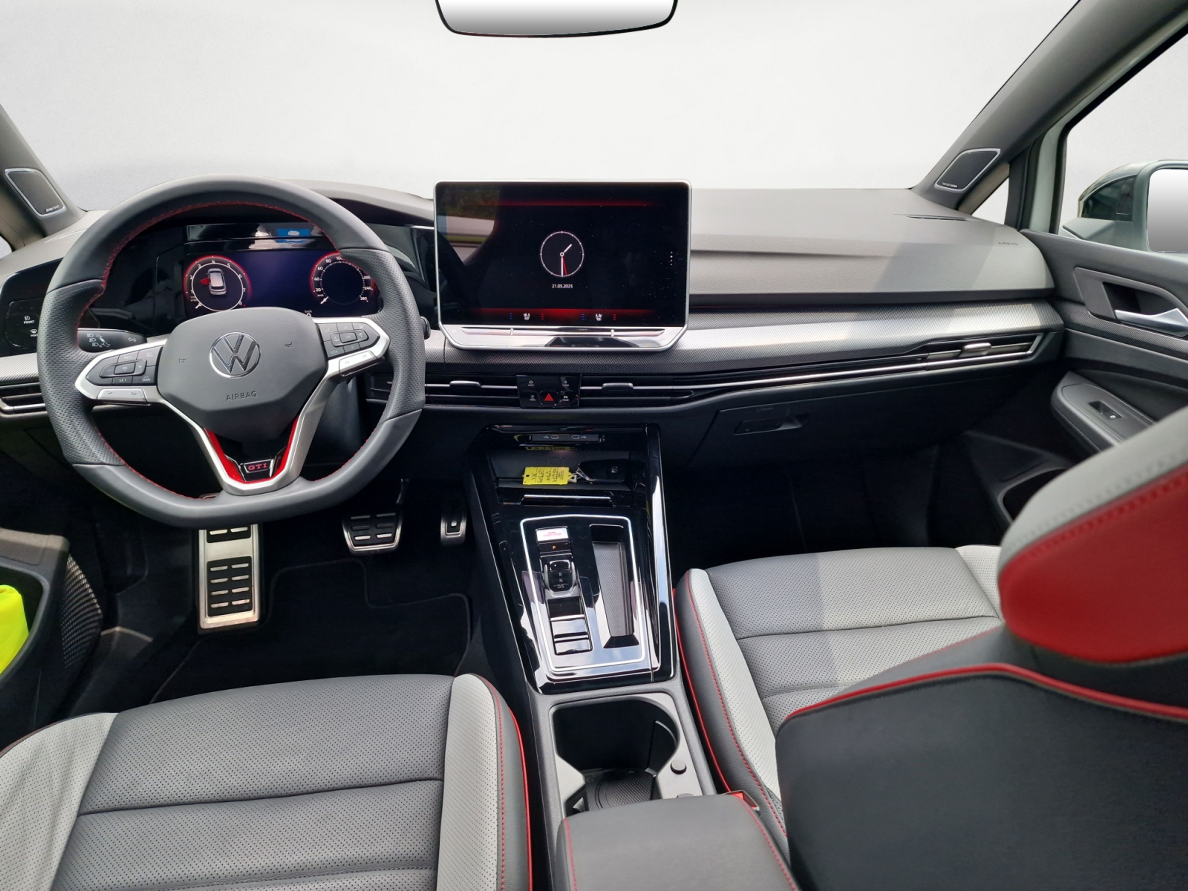 Volkswagen - Golf GTI