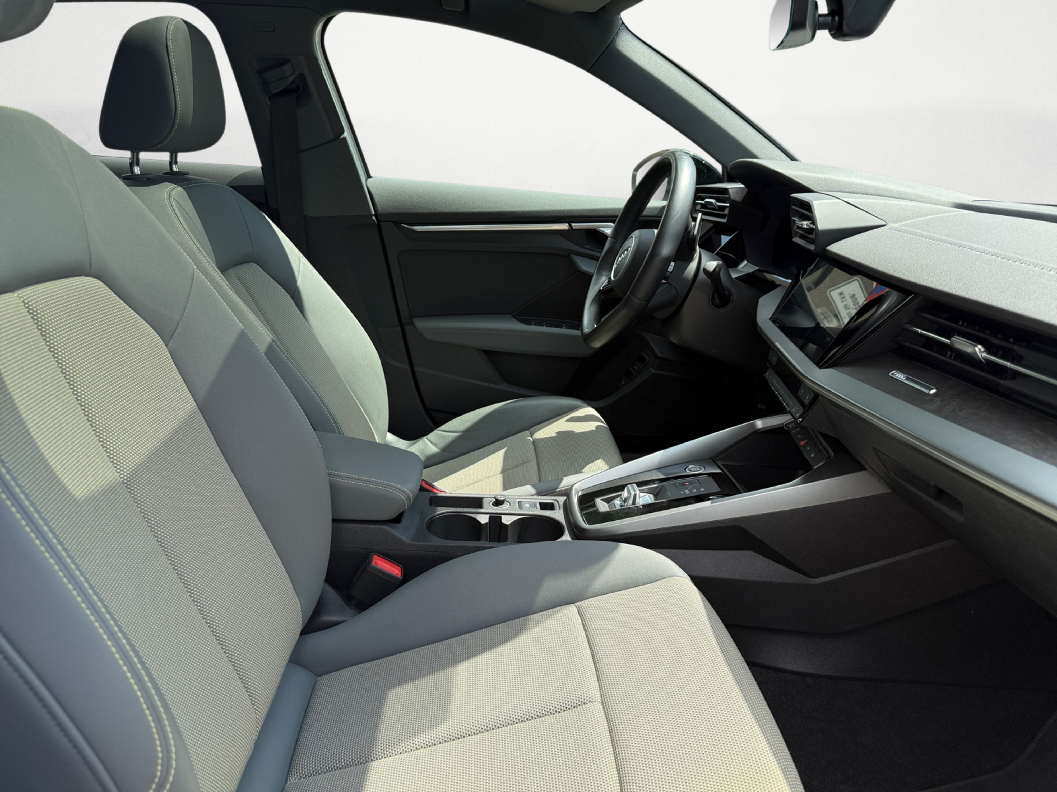 Audi - A3 40 TFSIe Sportback S tronic S line