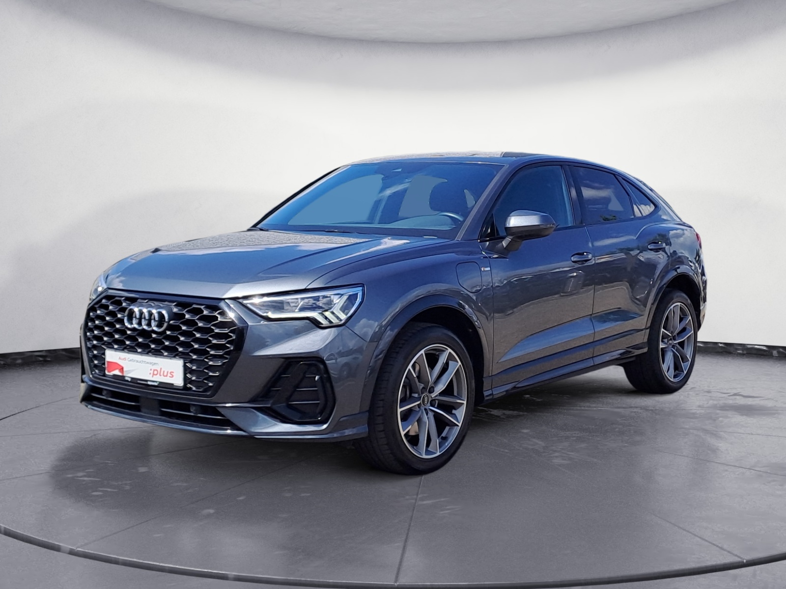Audi - Q3 Sportback 45 TFSIe S tronic S line
