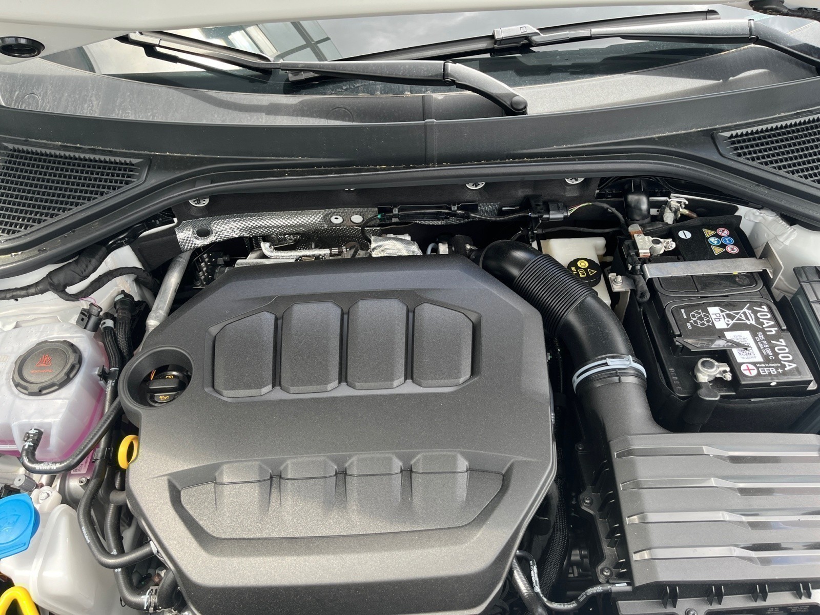 Volkswagen - T-Roc R 2.0 l TSI OPF 4MOTION (30