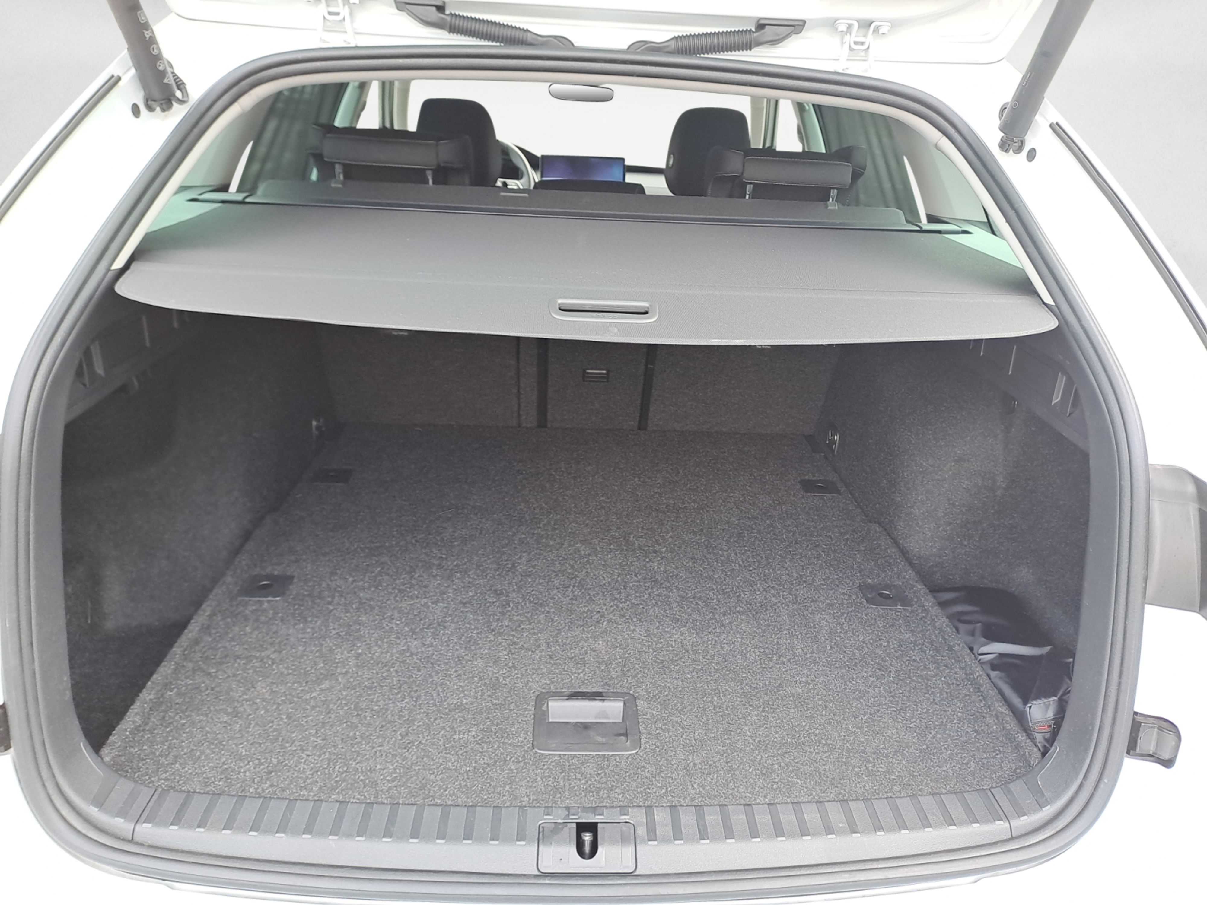 Skoda - Octavia Combi 1.5 TSI DSG Selection