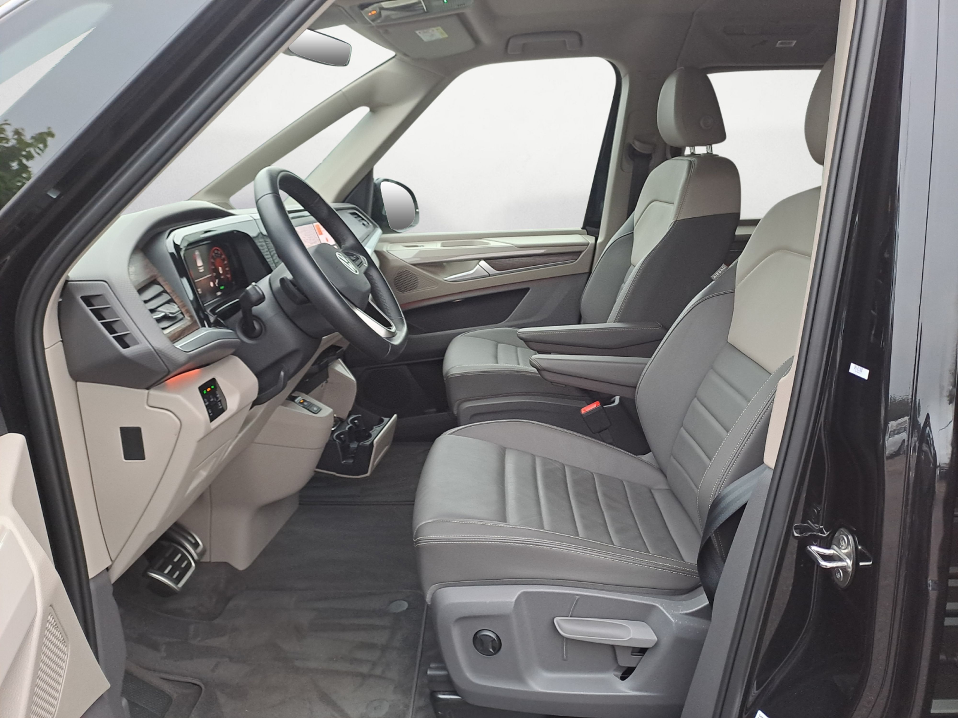 Volkswagen - T7 Multivan Lang eHybrid Style