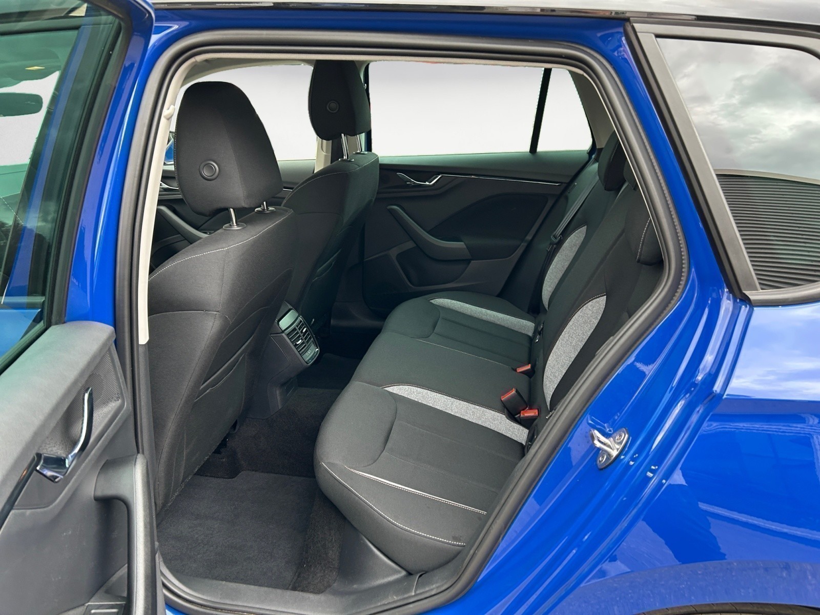 Skoda - Kamiq 1.0 TSI Drive PDC, Climatronic, LED