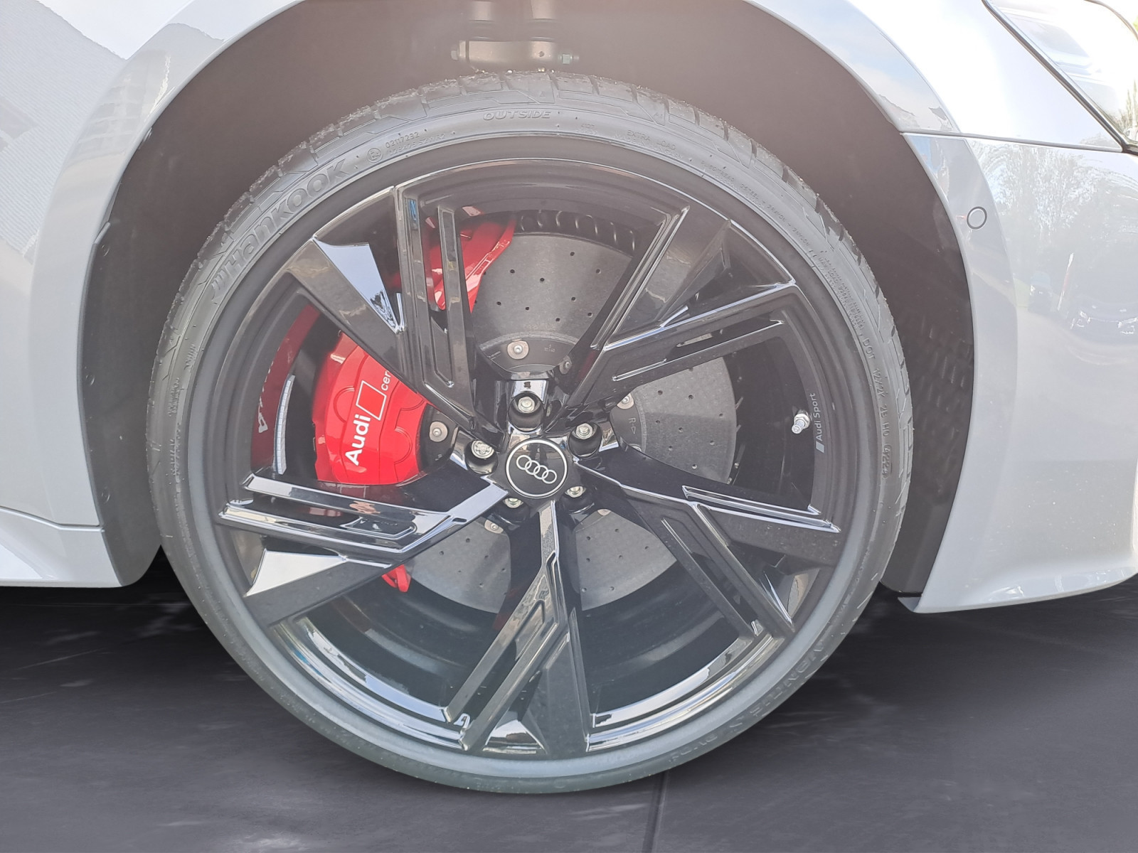 Audi - RS 6 Avant performance