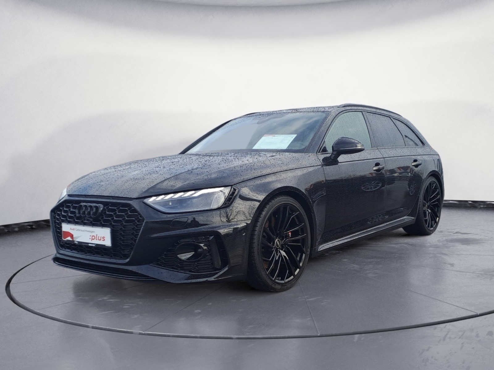 Audi - RS 4 Avant