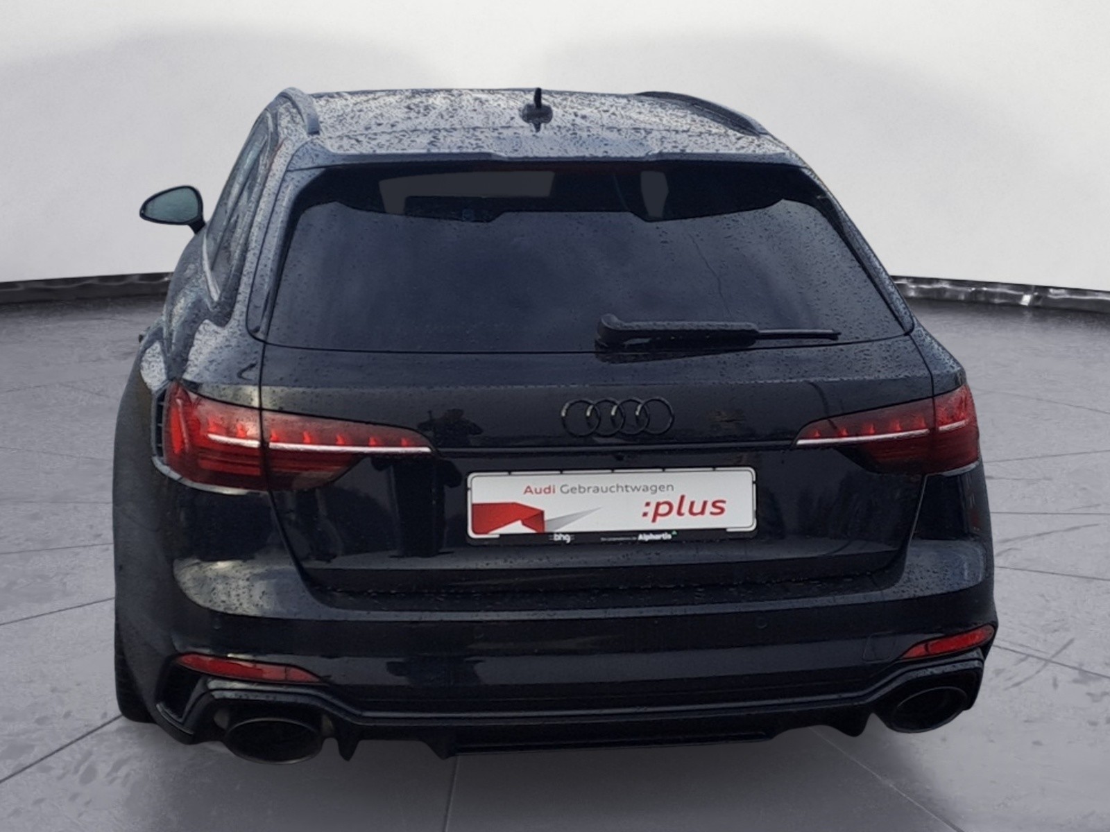 Audi - RS 4 Avant