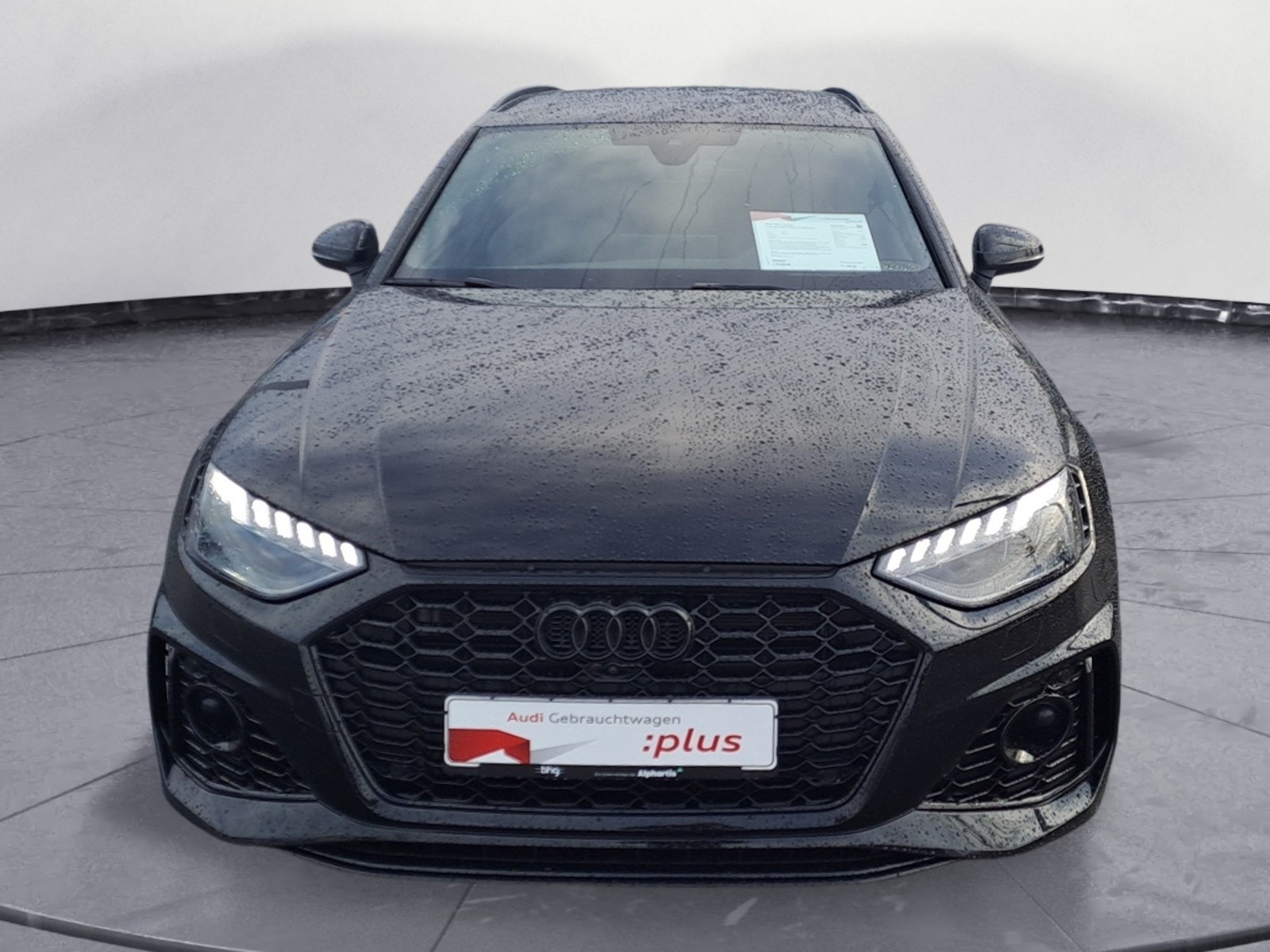 Audi - RS 4 Avant