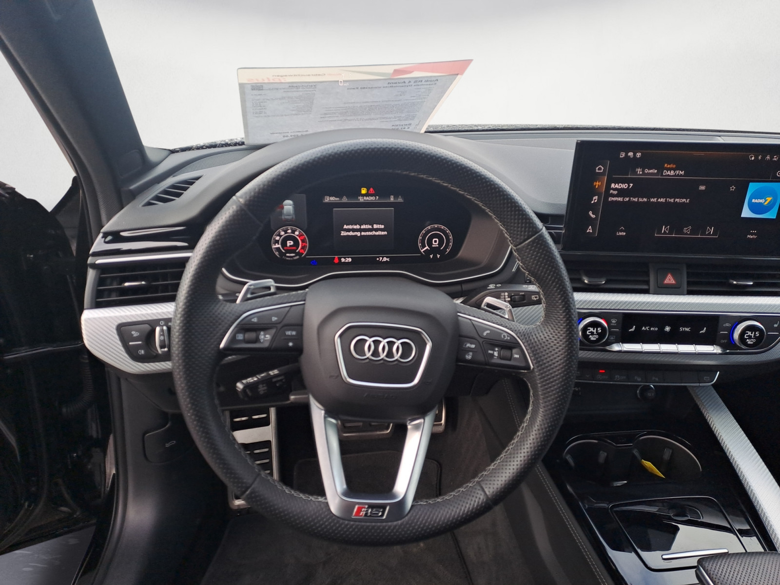 Audi - RS 4 Avant