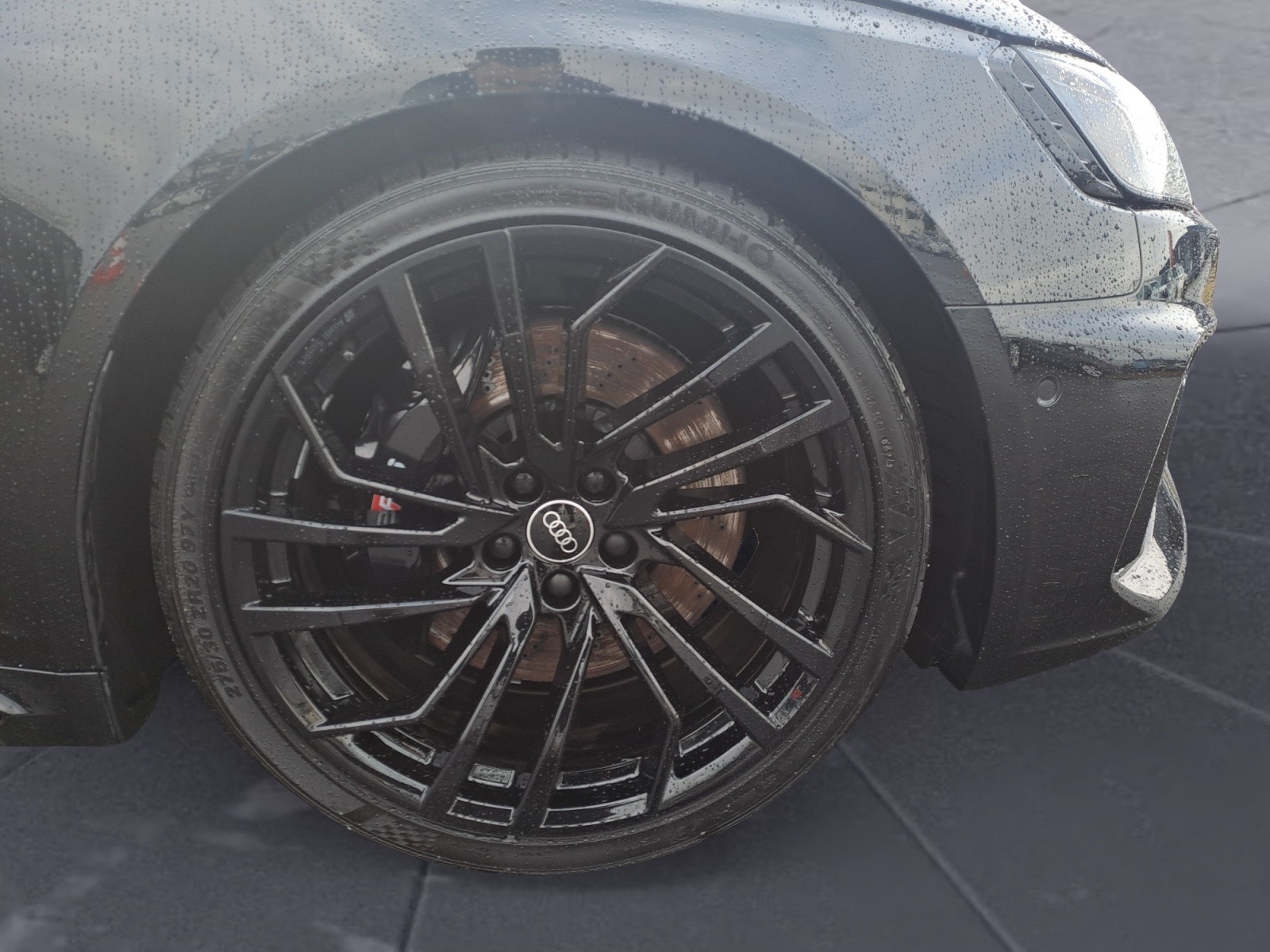 Audi - RS 4 Avant