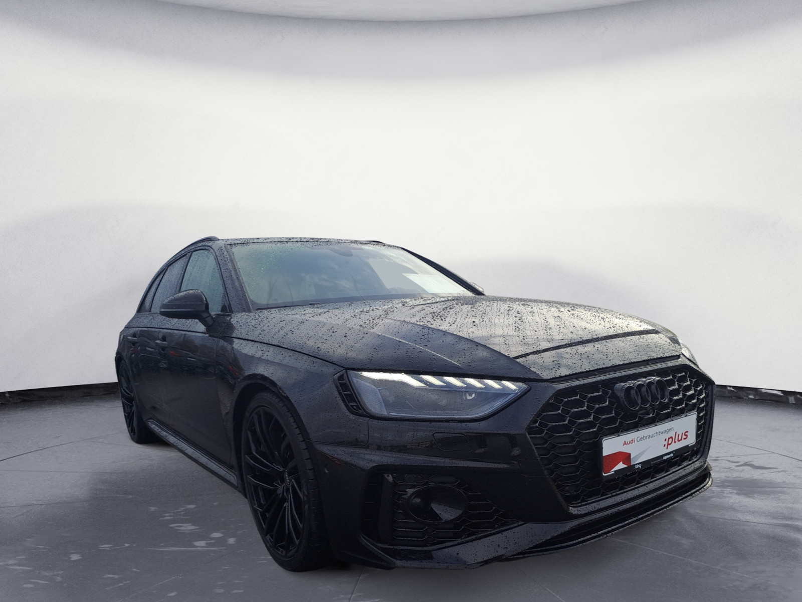Audi - RS 4 Avant