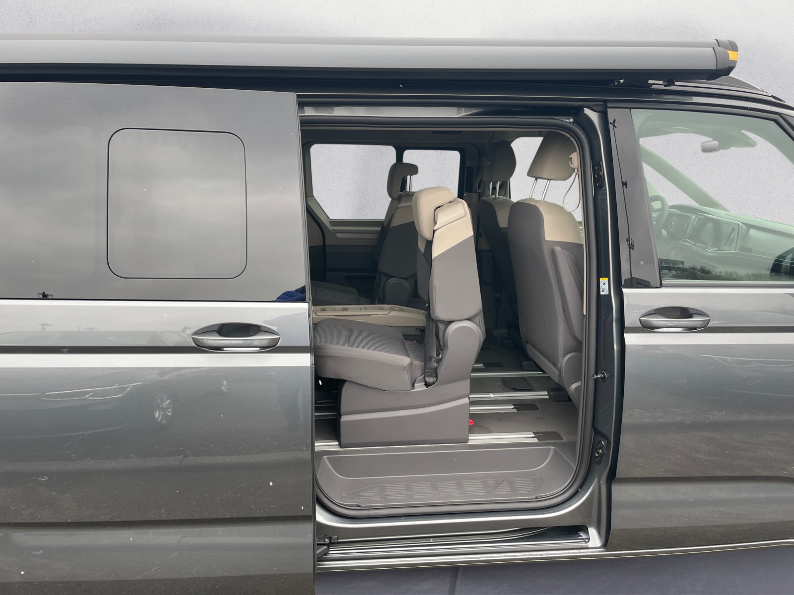 Volkswagen - California Der neue California Beach 2,0 l TDI SCR Frontantrieb 7-Gang-DS G Radst. 3124 mm