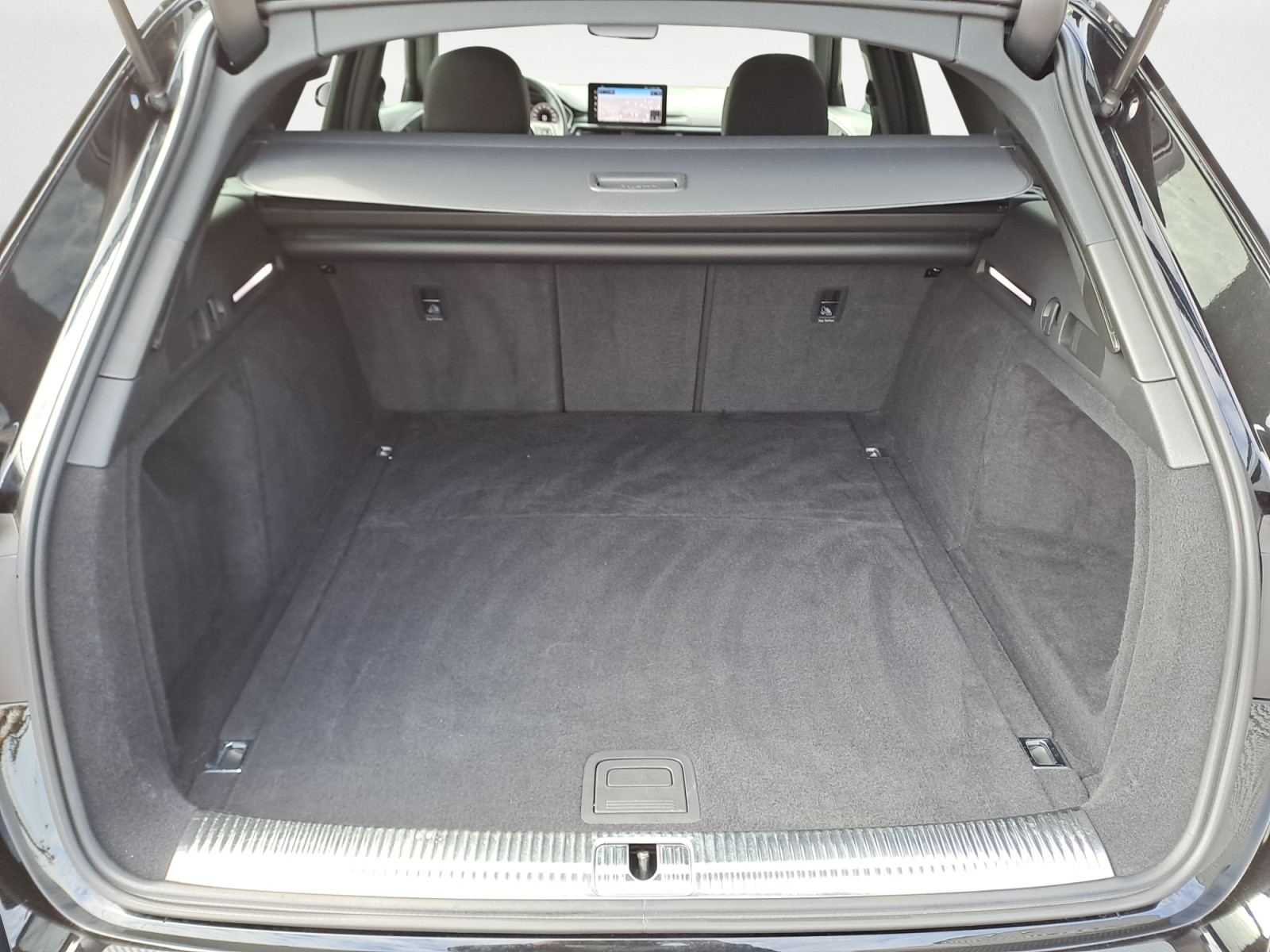 Audi - A4 Avant 35 TDI S tronic S line
