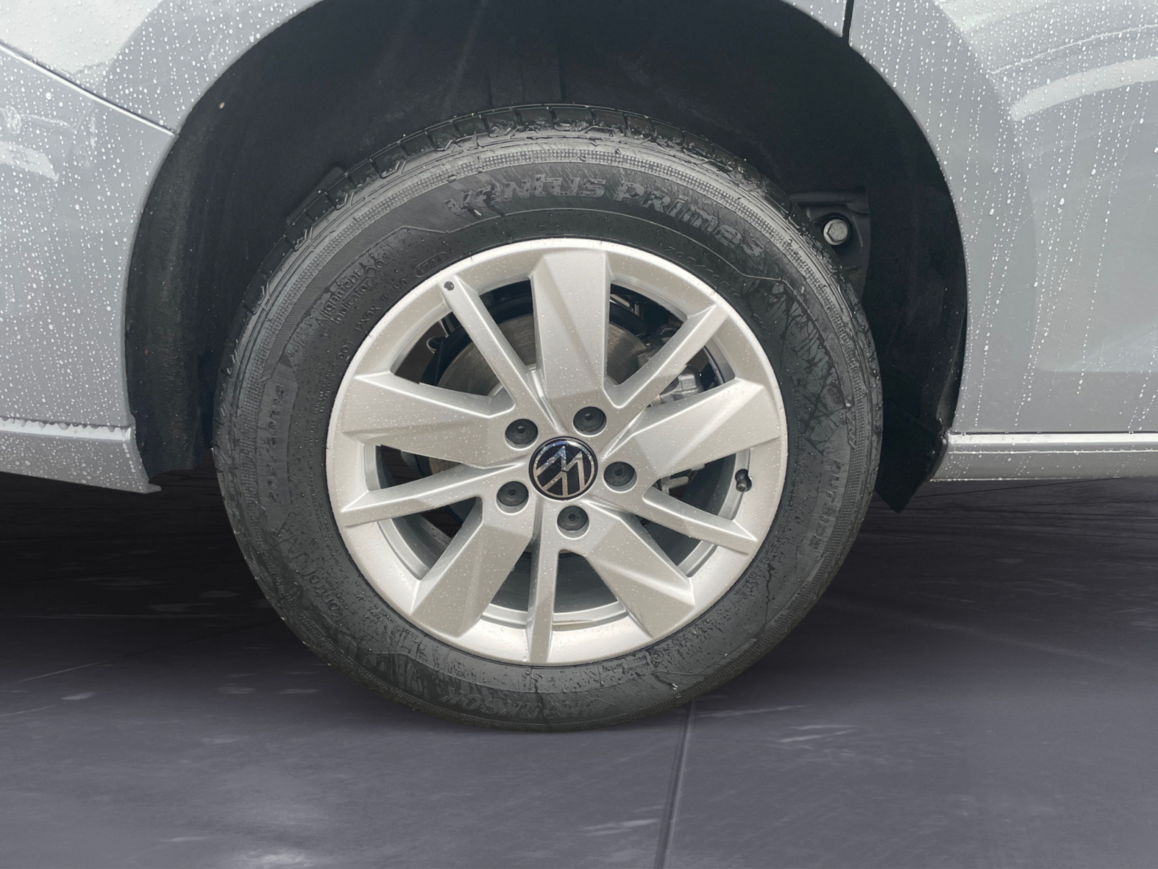 Volkswagen - Caddy 5-Sitzer 2,0 l TDI EU6 SCR F rontantrieb 7-Gang-DSG Radst. 2755 mm