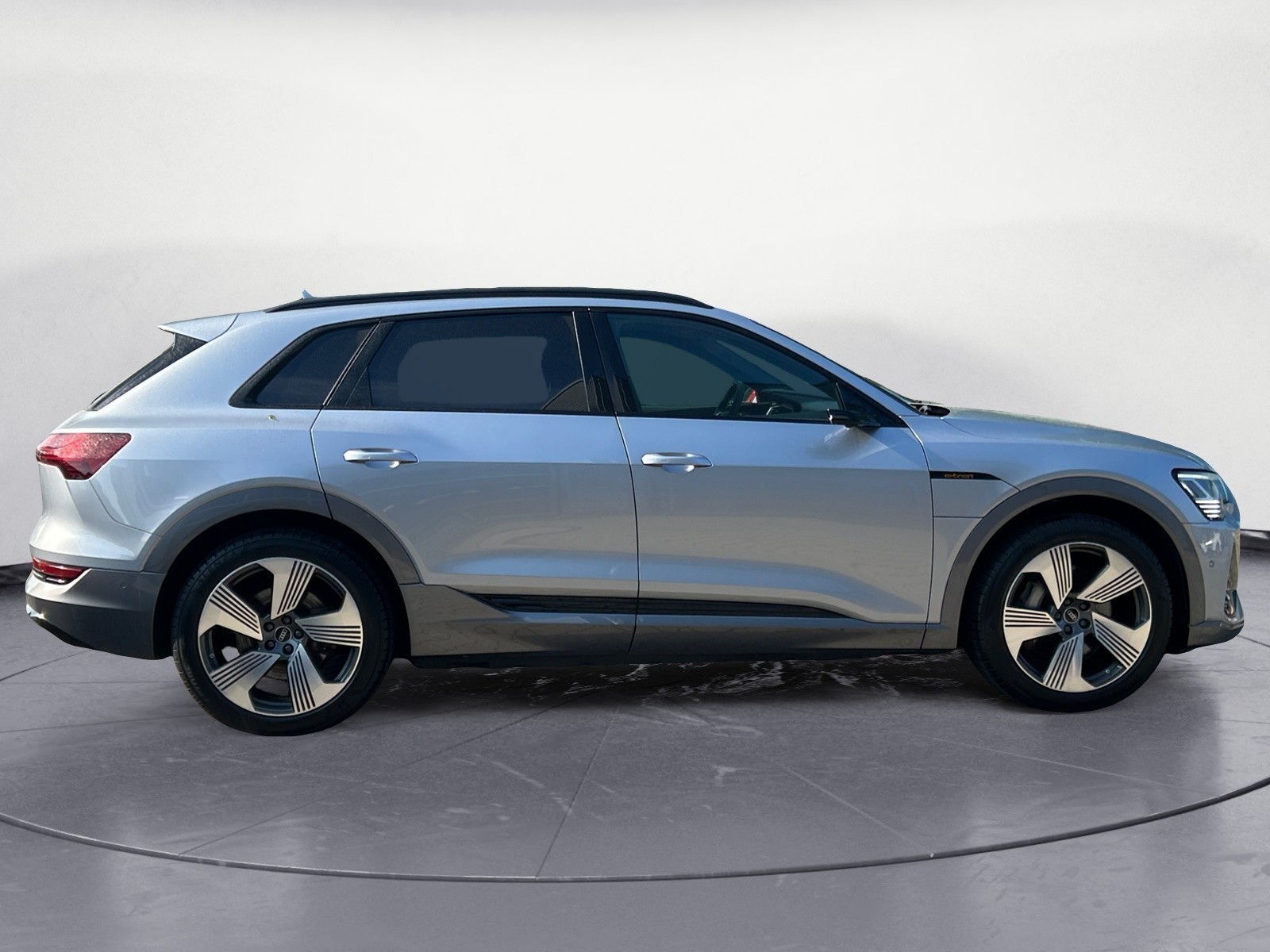 Audi - e-tron 55 quattro S line