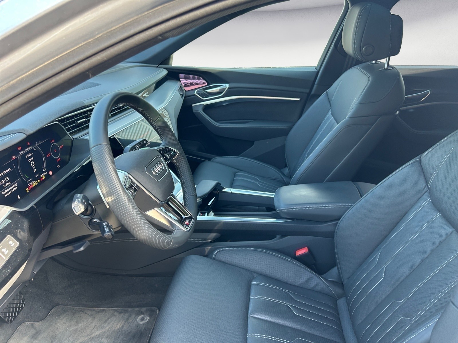 Audi - e-tron 55 quattro S line