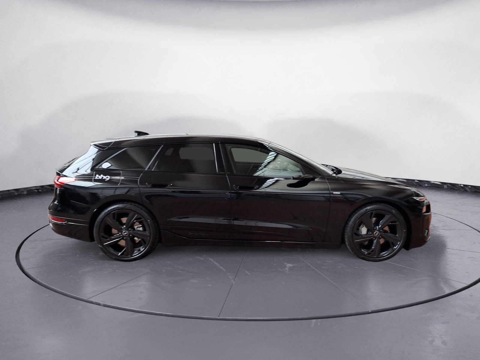 Audi - A6 Avant e-tron performance