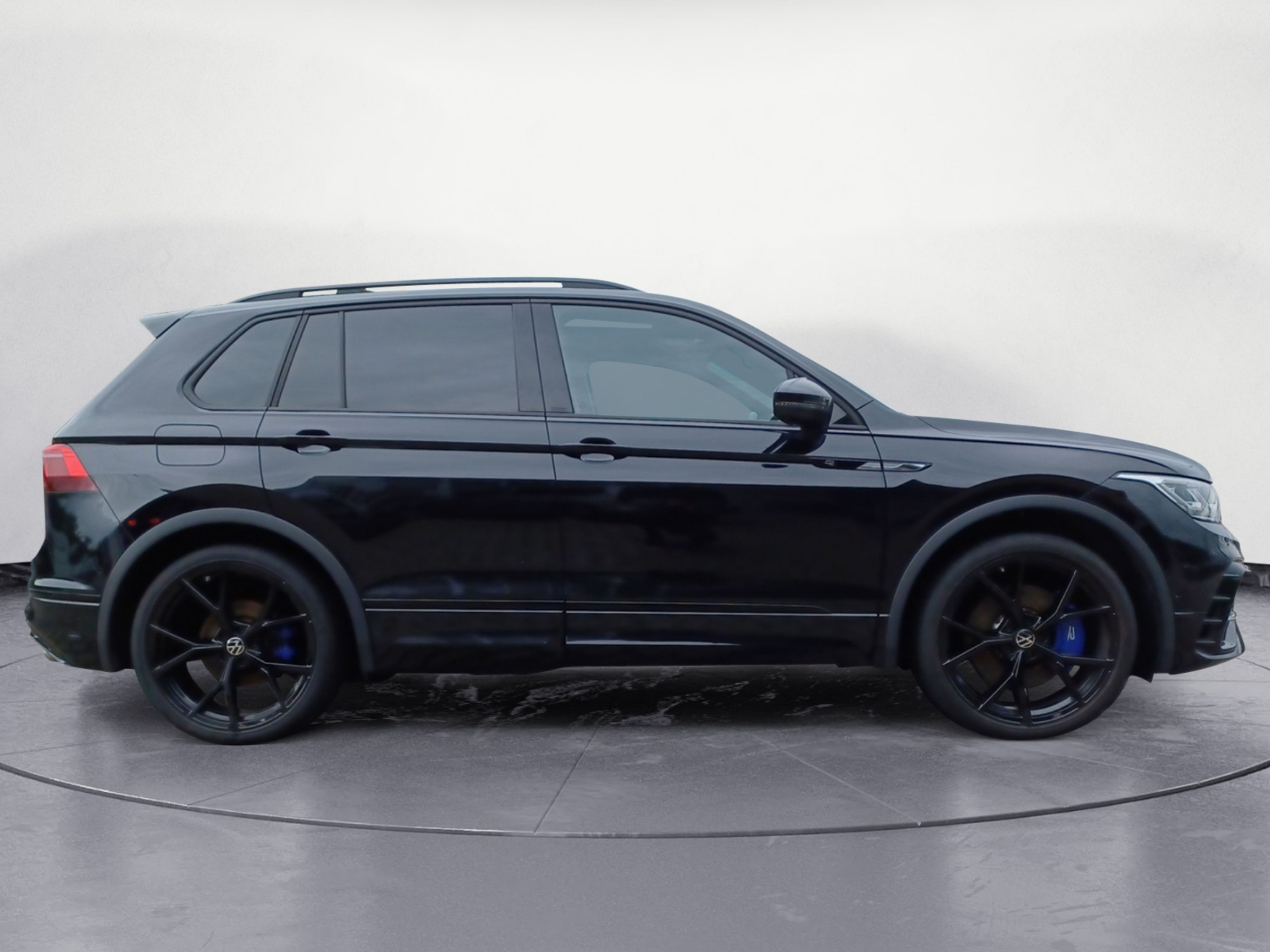 Volkswagen - Tiguan R 2.0 TSI 4Motion DSG