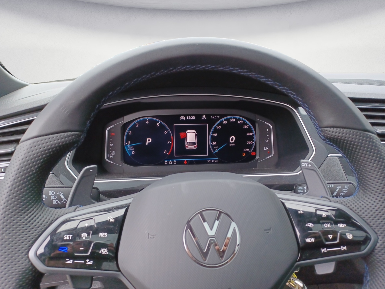 Volkswagen - Tiguan R 2.0 TSI 4Motion DSG
