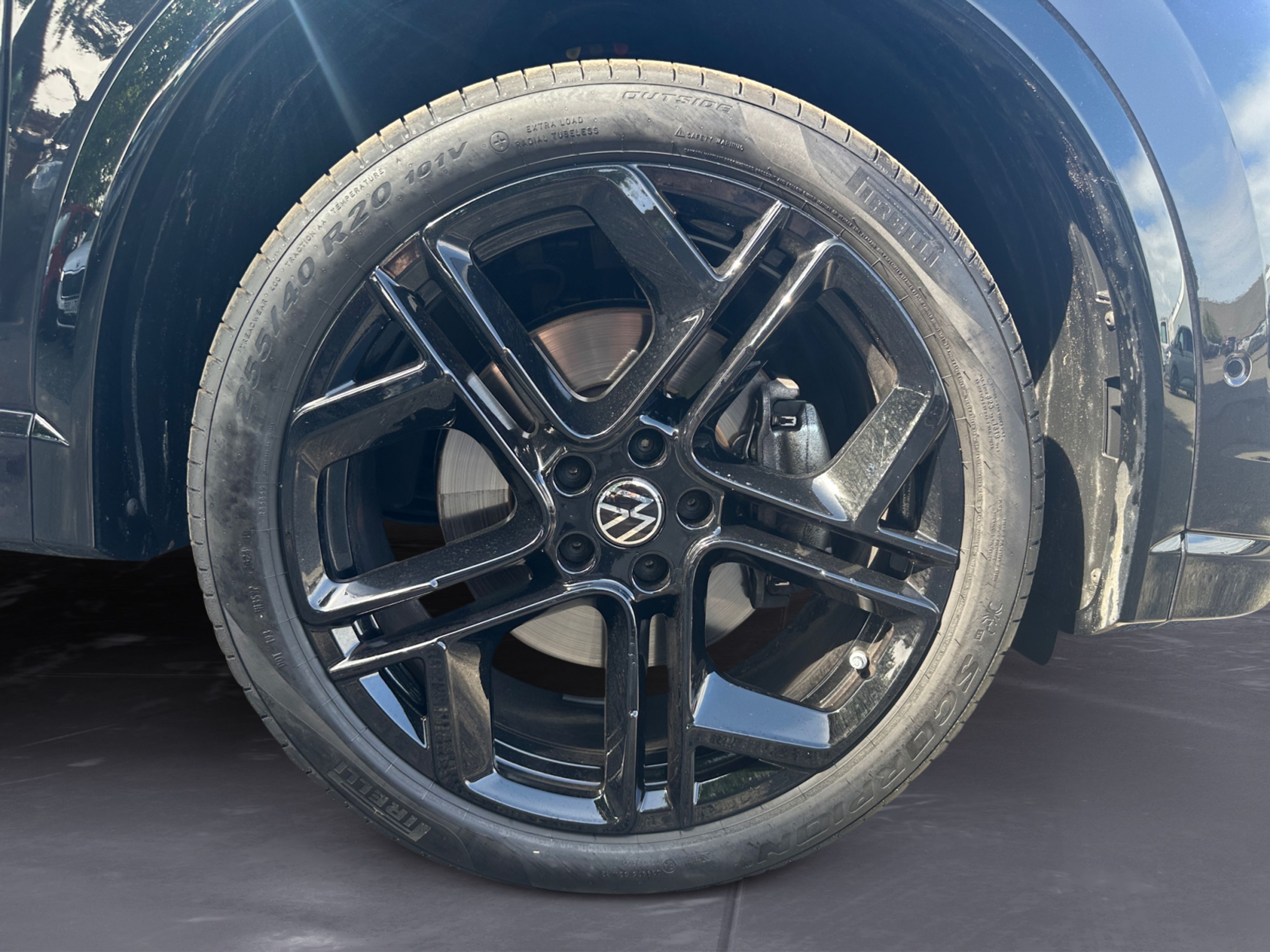 Volkswagen - Tiguan