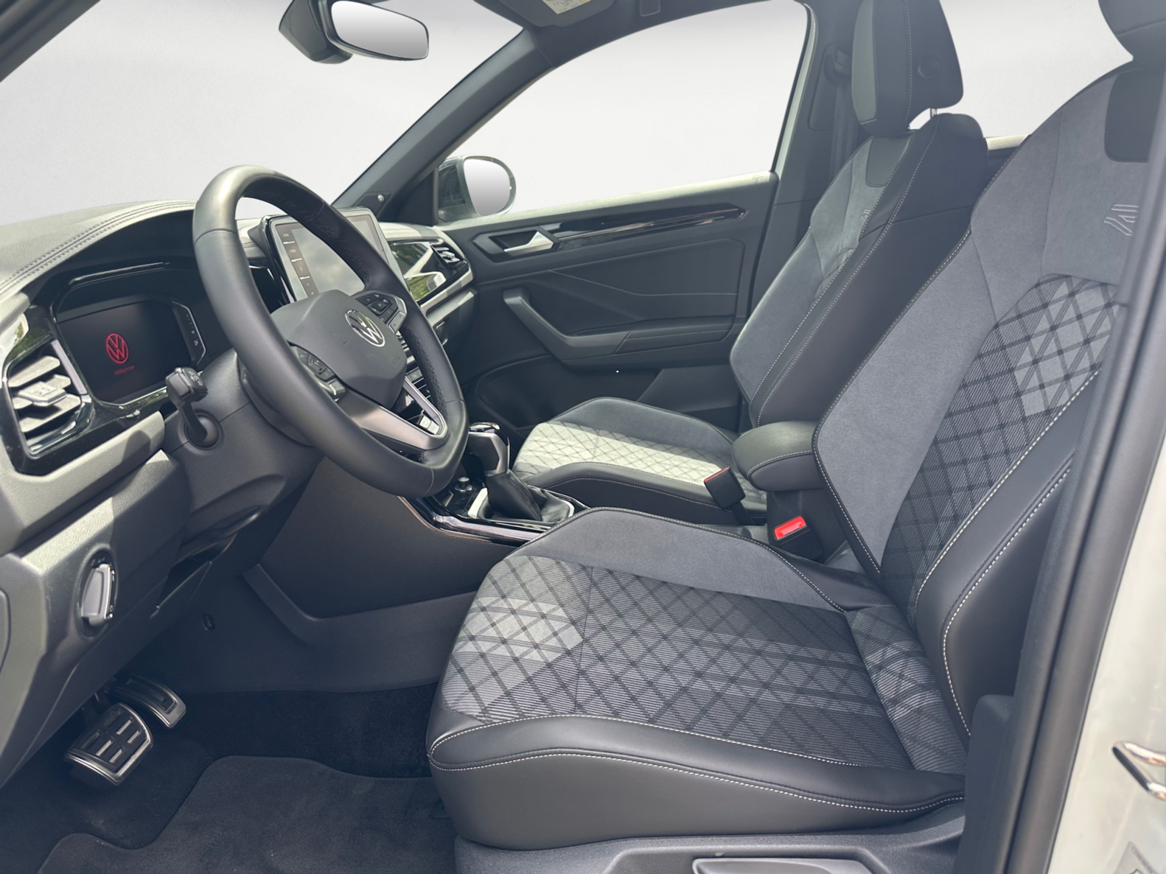 Volkswagen - T-Roc 2.0 TDI SCR DSG R-Line