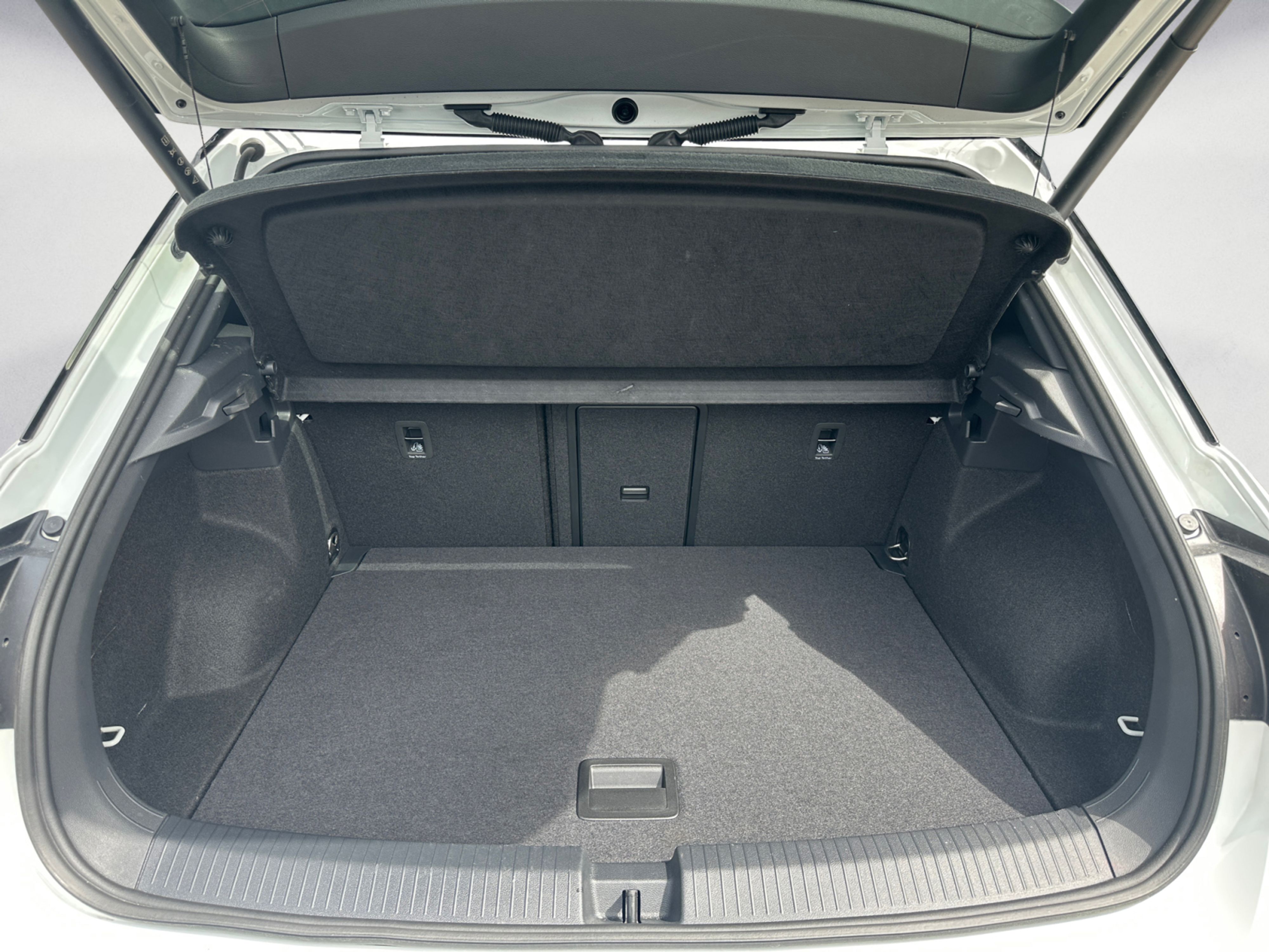 Volkswagen - T-Roc 2.0 TDI SCR DSG R-Line