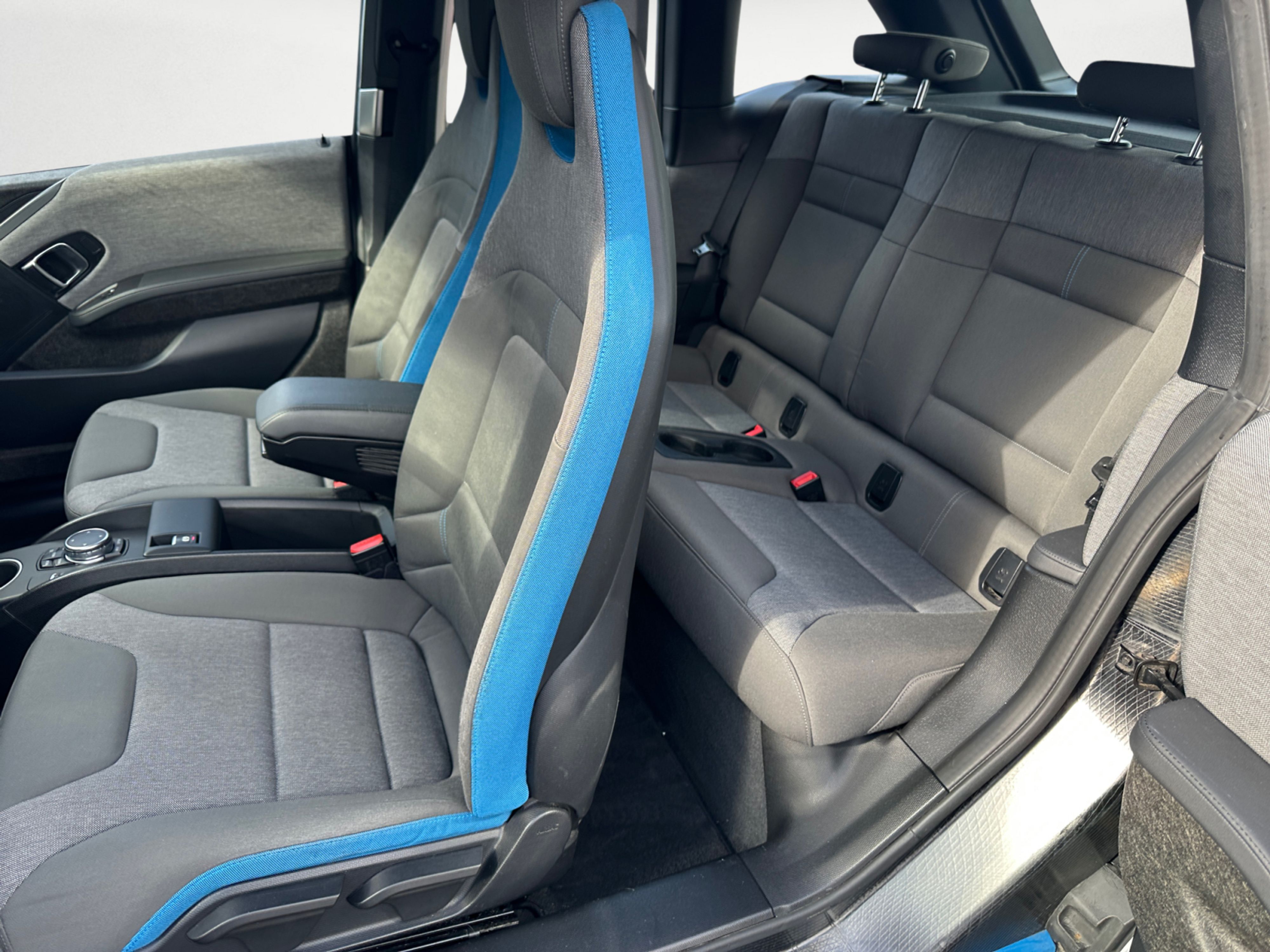BMW - i3